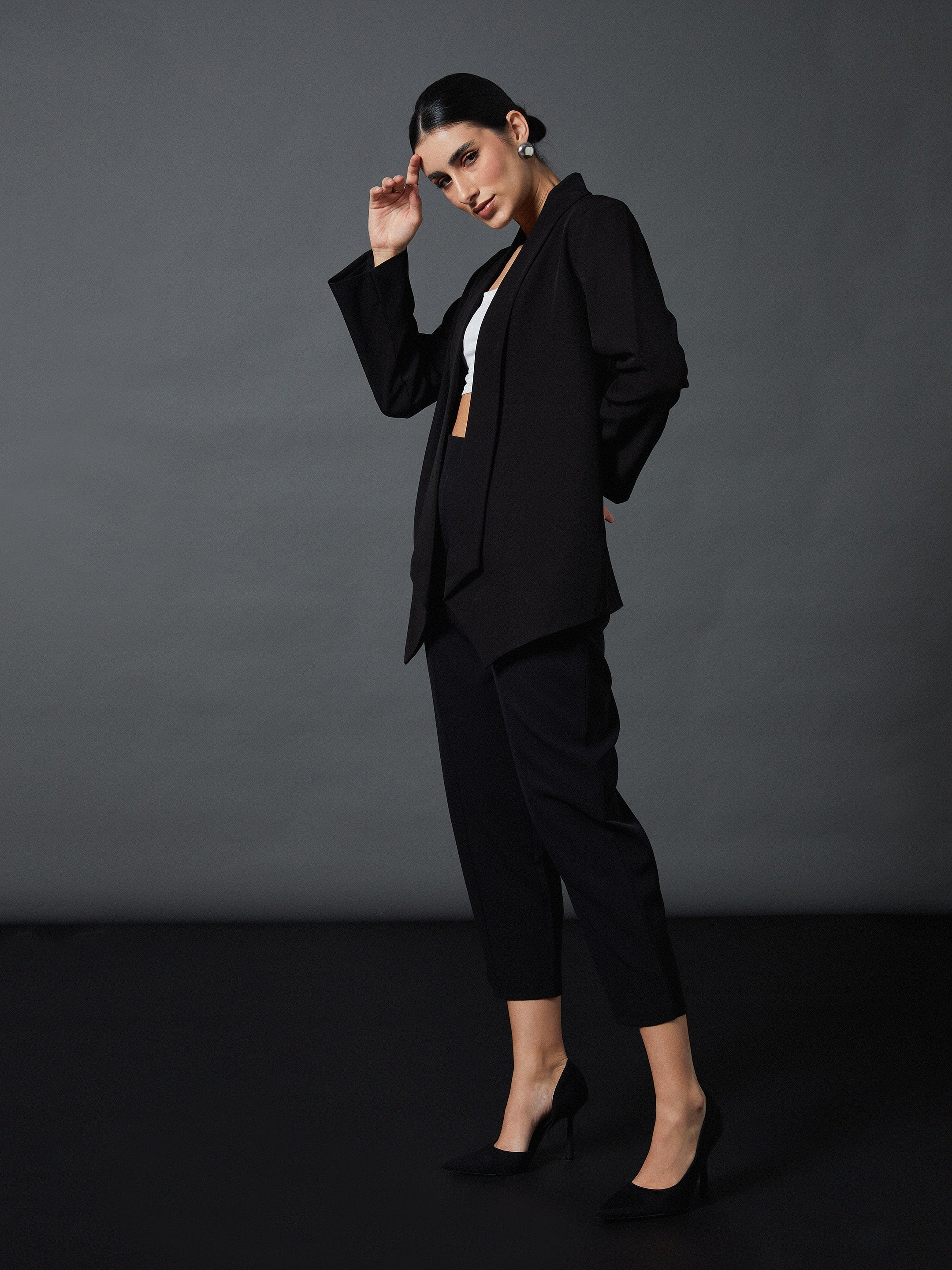 Women Black Shawl Collar Blazer With Balloon Fit Pants - Image 3