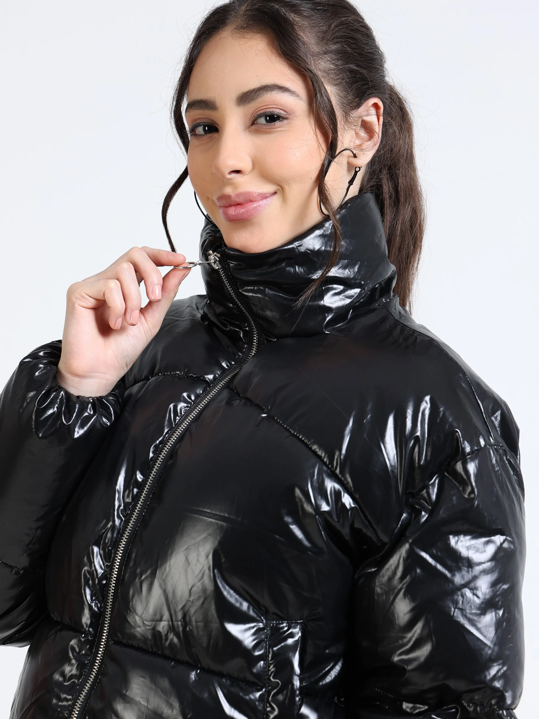 Women Shiny Black Puffer Jacket - Image 3