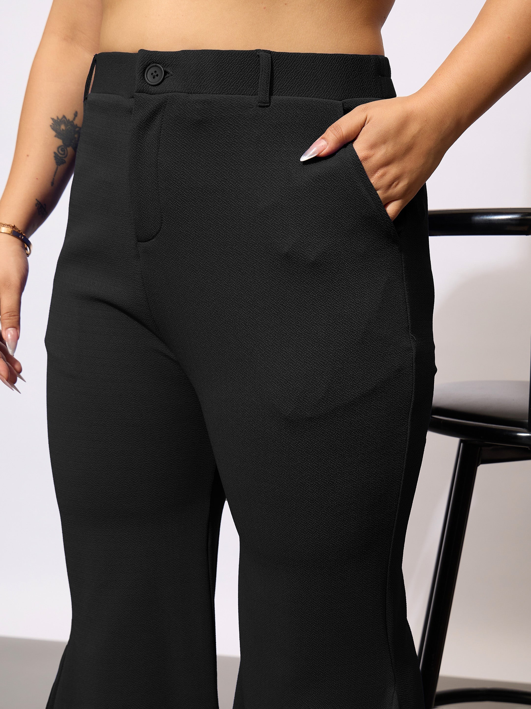Women Black Side Cut Out Blazer With Kick Pleat Pants - Image 5