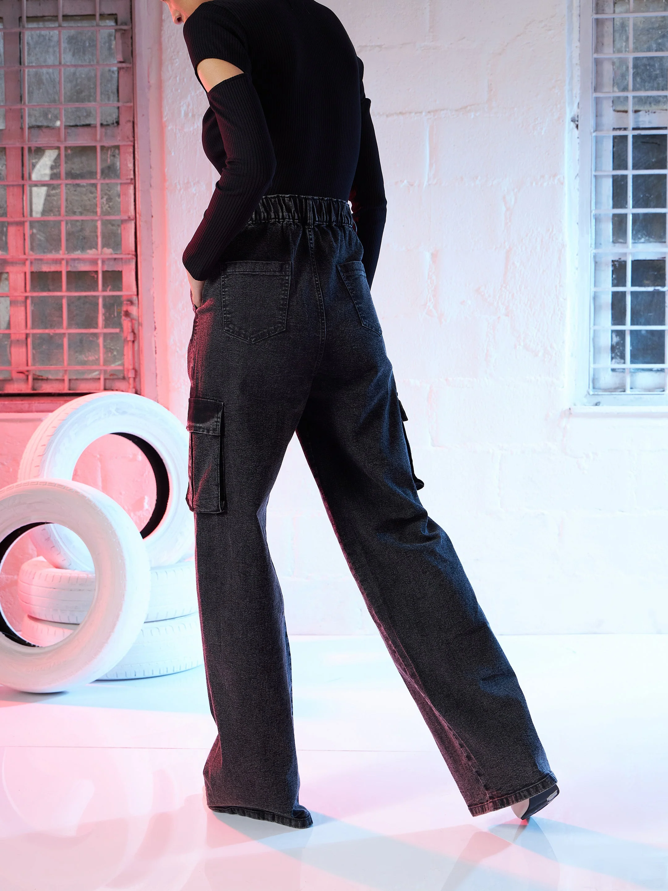 Women Black Side Pocket Cargo Jeans - Image 5