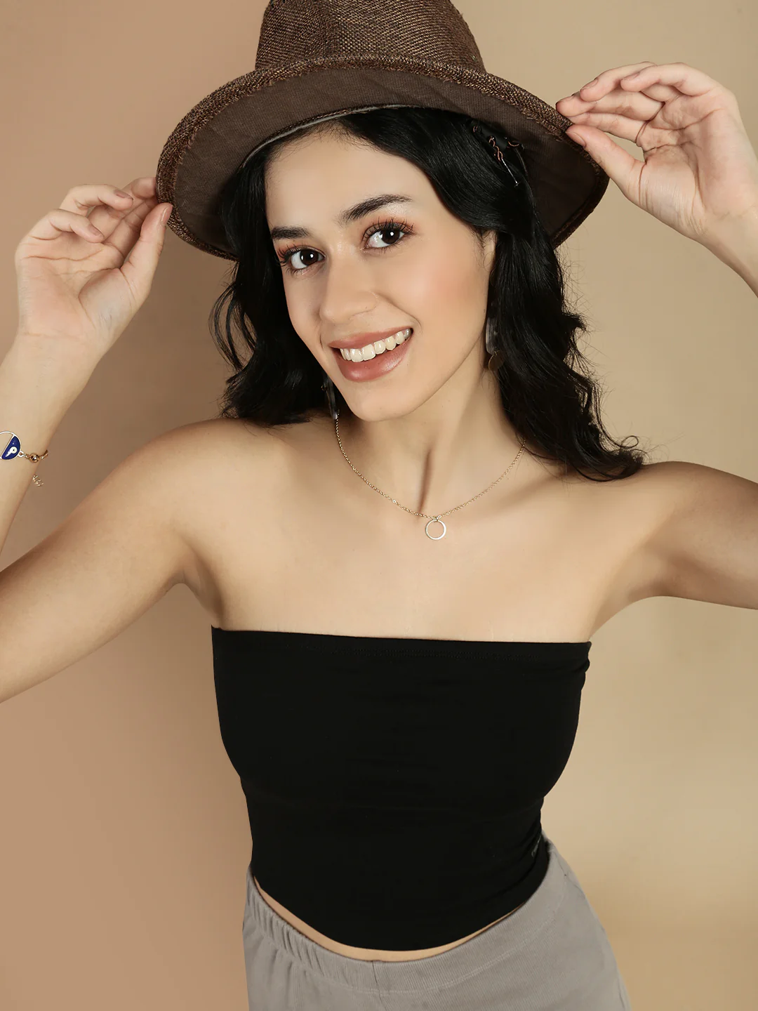 Women Black Sleeveless Top - Image 2