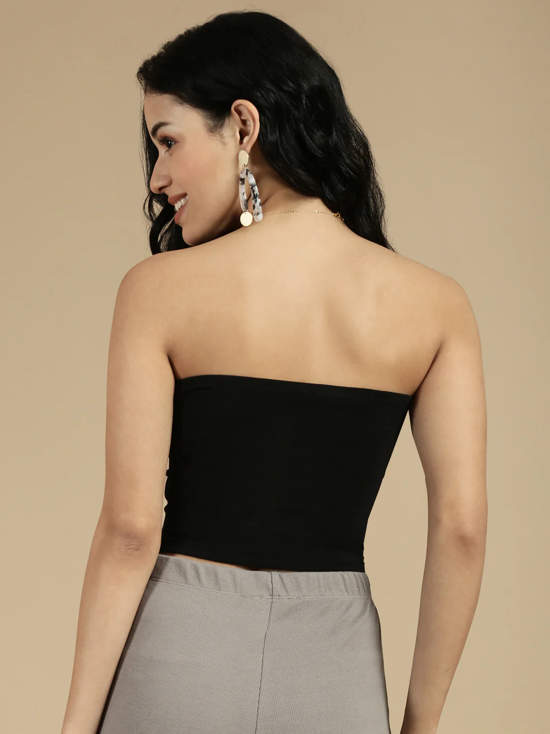 Women Black Sleeveless Top - Image 3