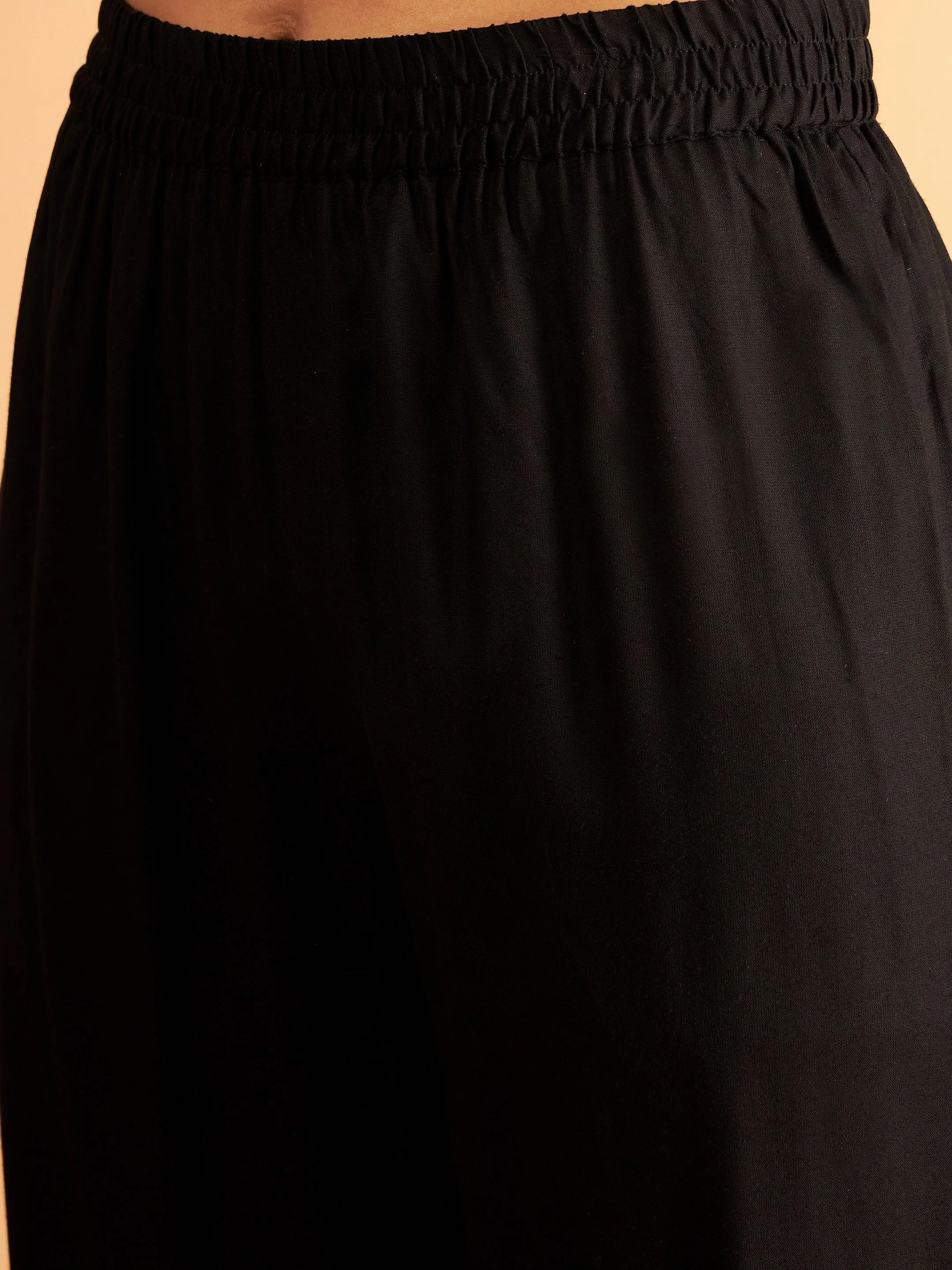 Women Black Sleeves Embroidered Shirt With Pants - Image 5