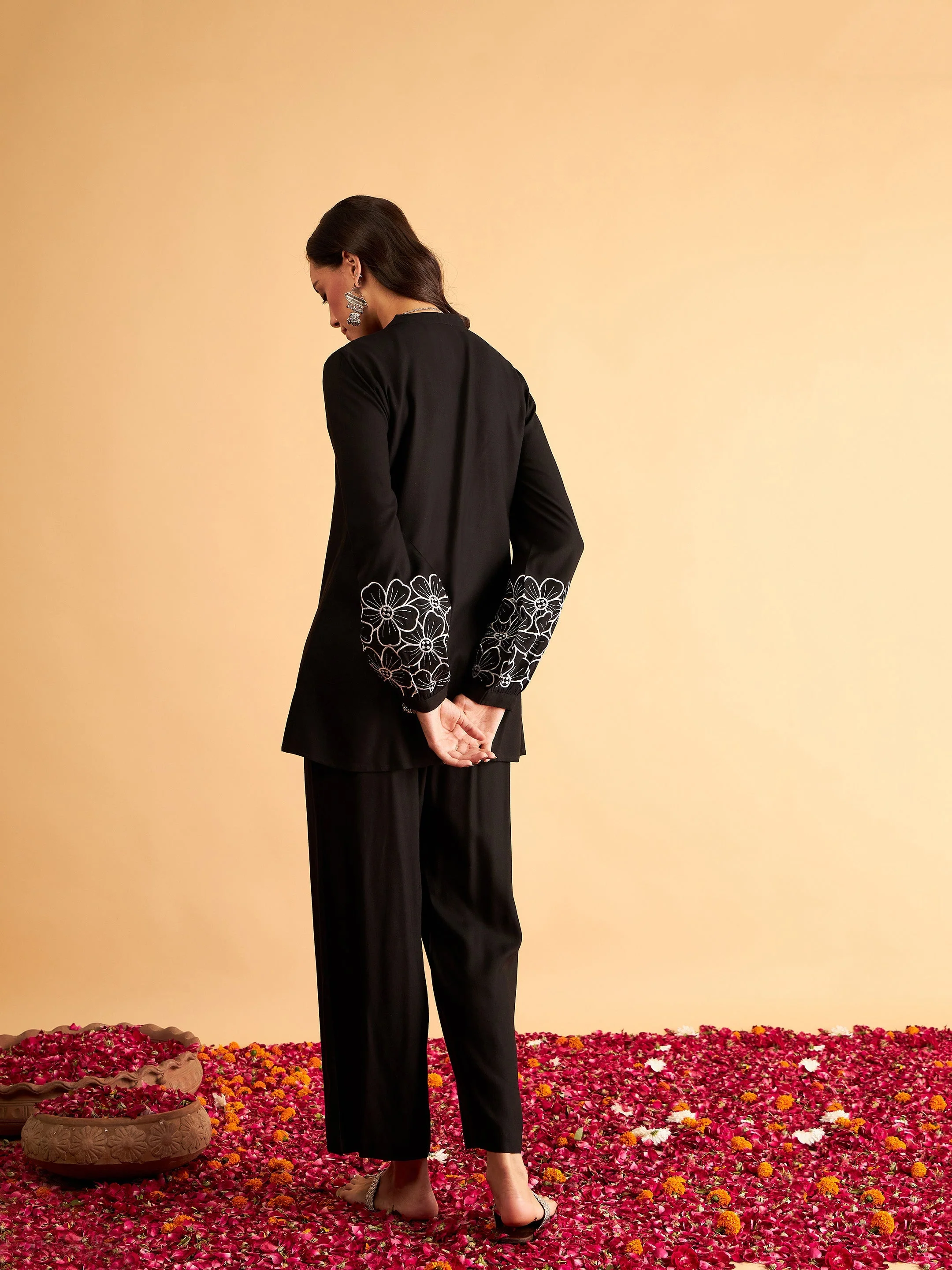 Women Black Sleeves Embroidered Shirt With Pants - Image 6