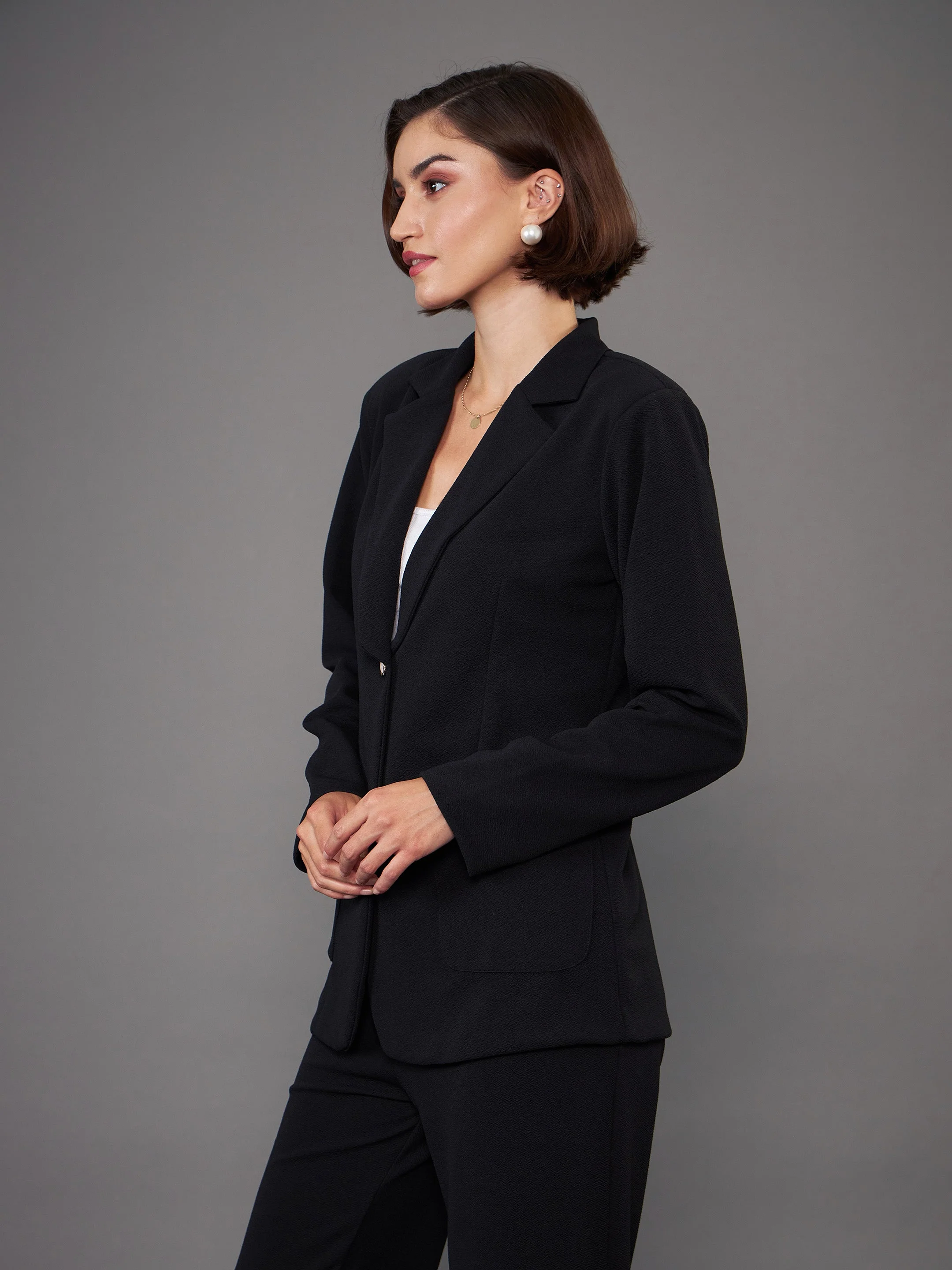 Women Black Slim Fit Blazer - Image 3