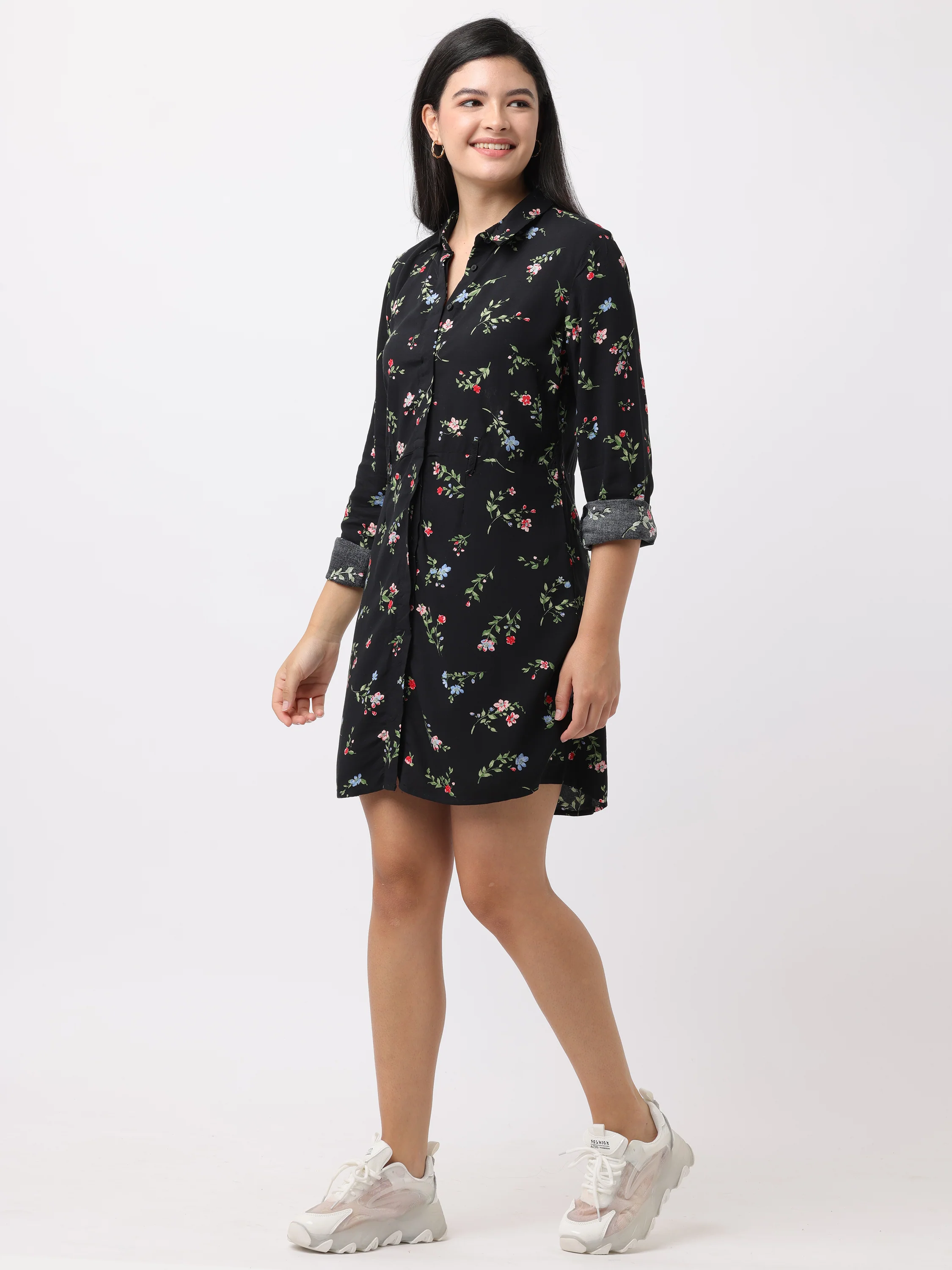 Women Black Slim Fit Printed Dress - Image 6
