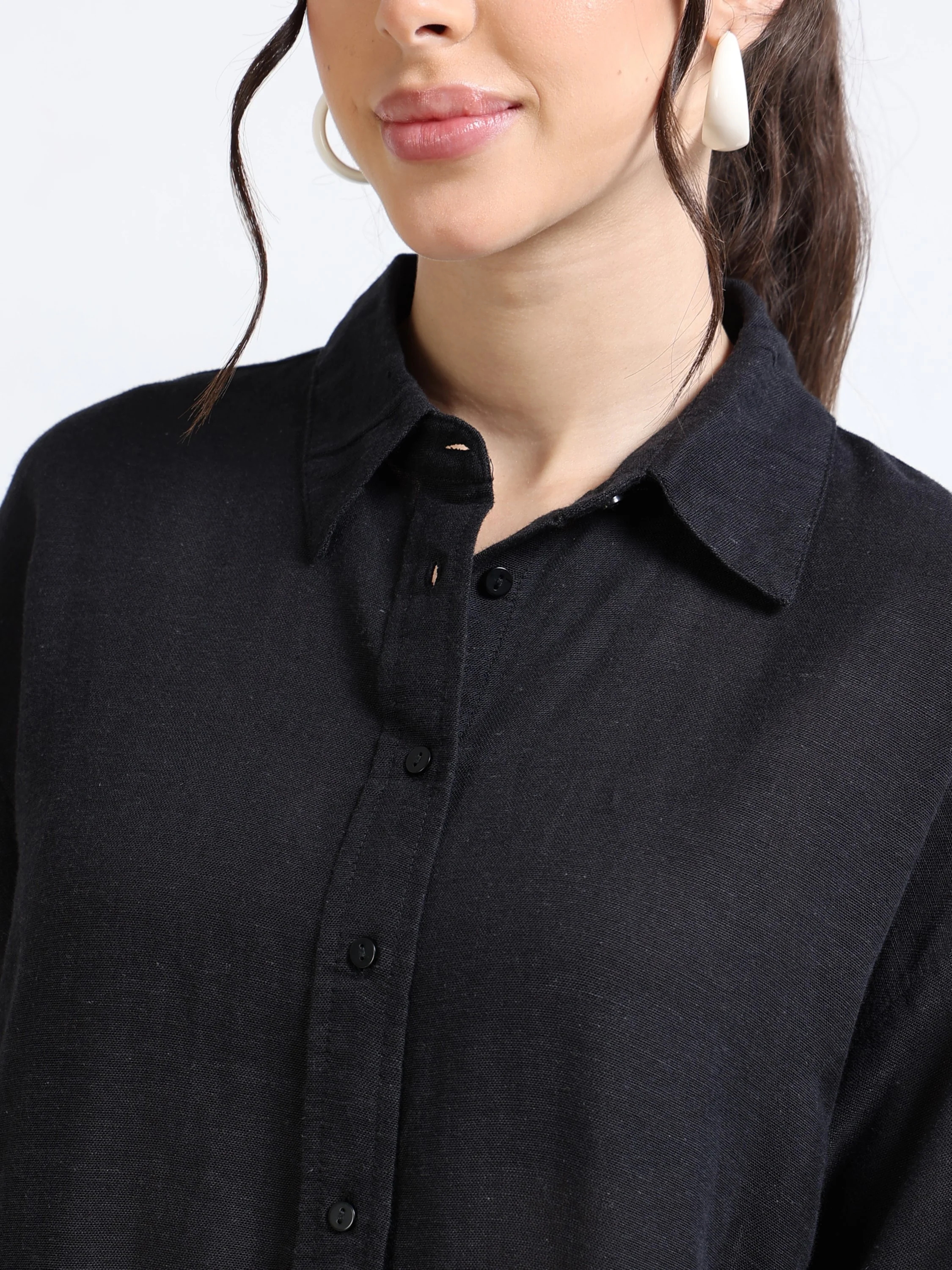 Women Black Oversized Shirt - Image 4