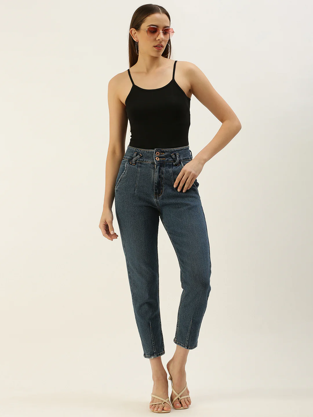 Women Black Regular Spaghetti - Image 4