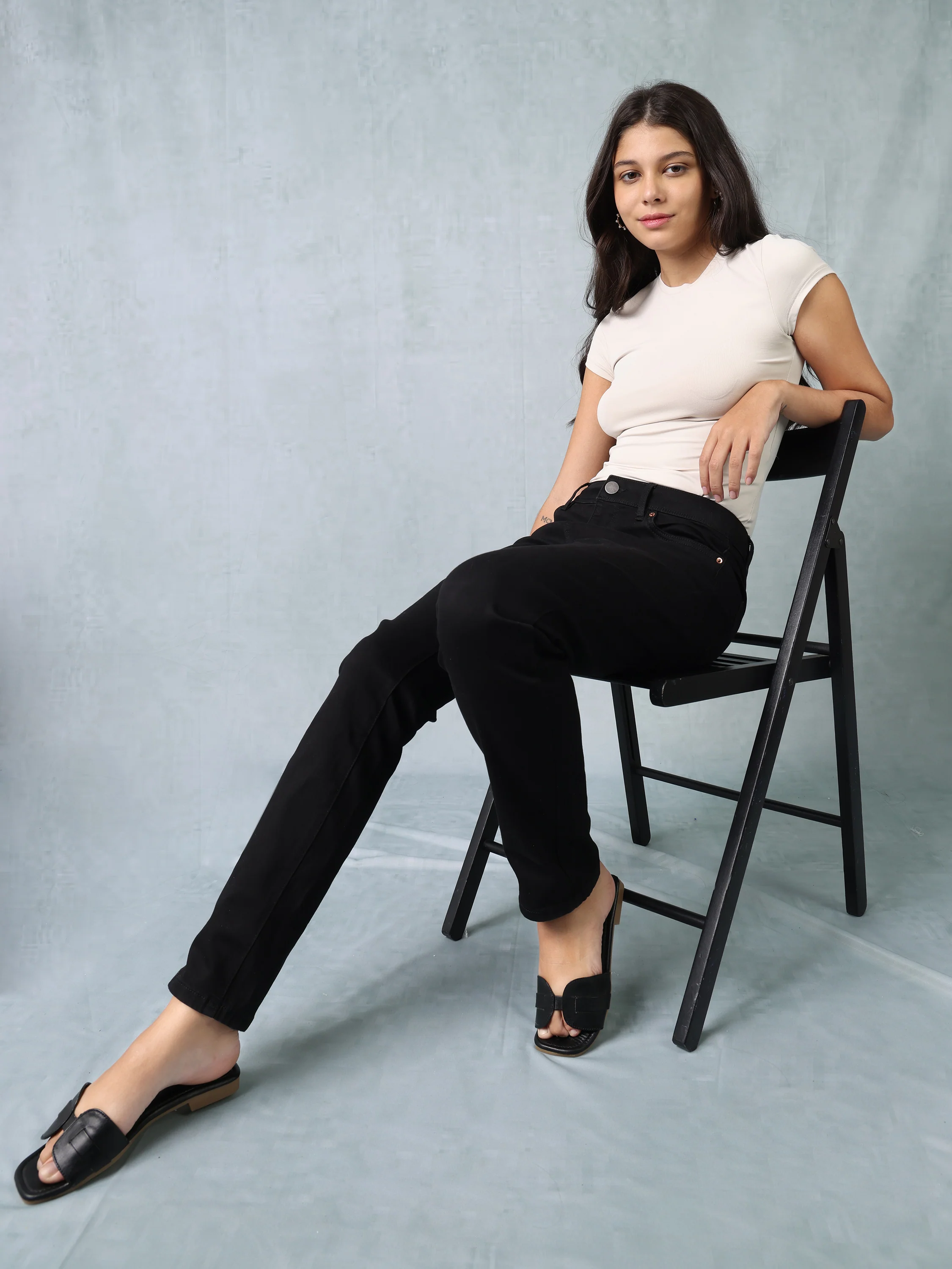 Women Black Straight Fit Jeans - Image 2