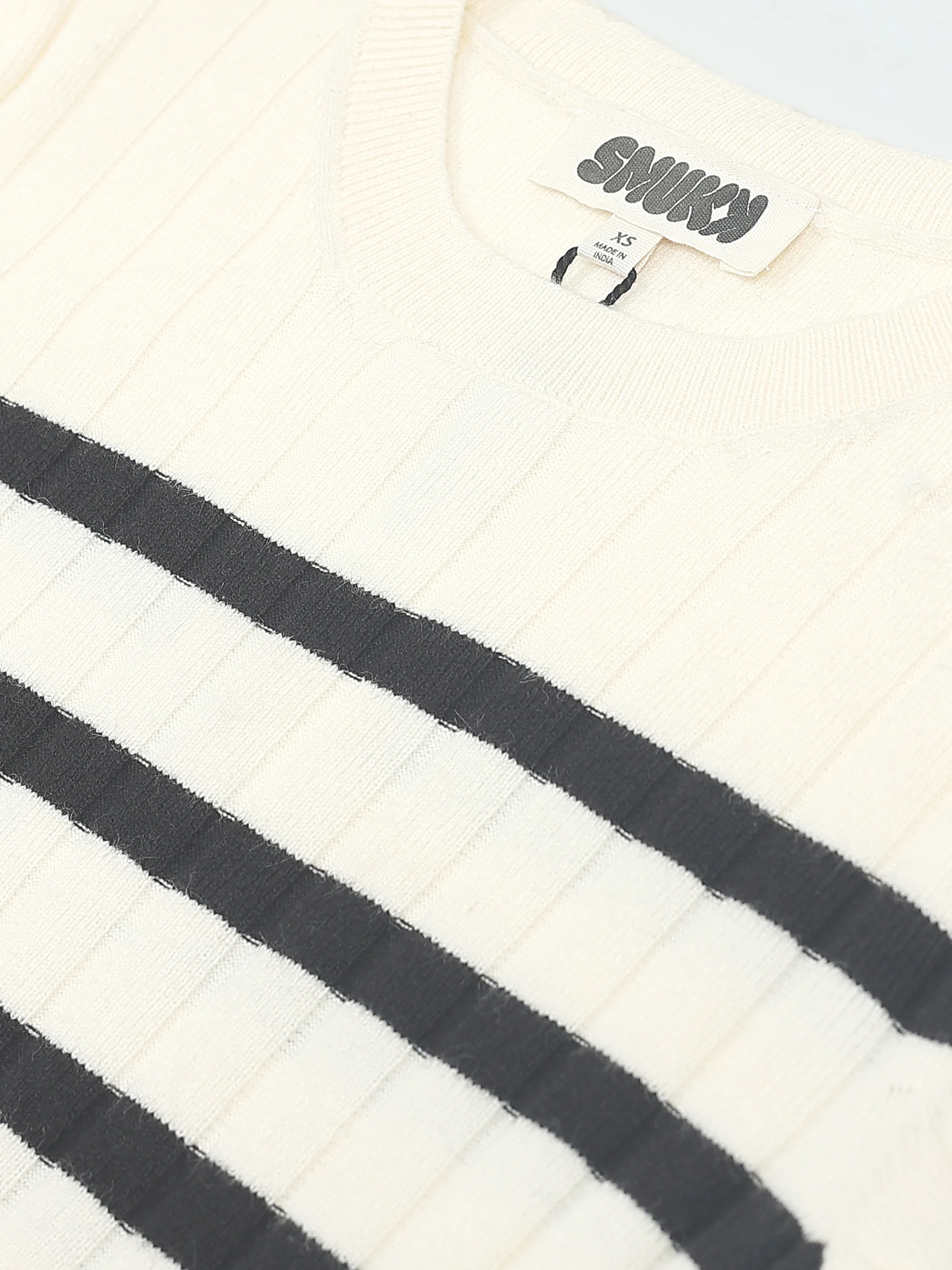 Women Black Stripe Winter Dress - Image 4