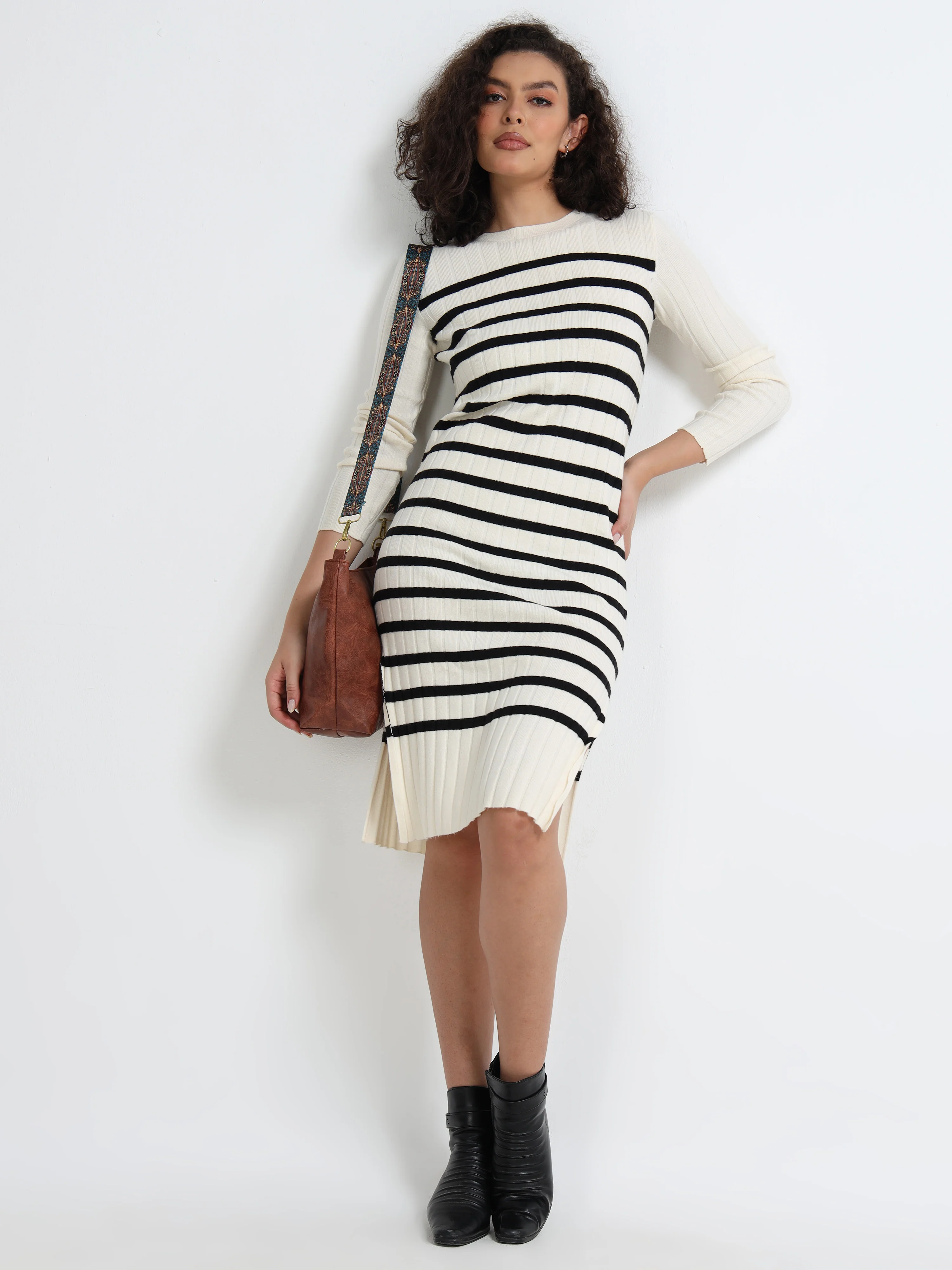 Women Black Stripe Winter Dress - Image 7