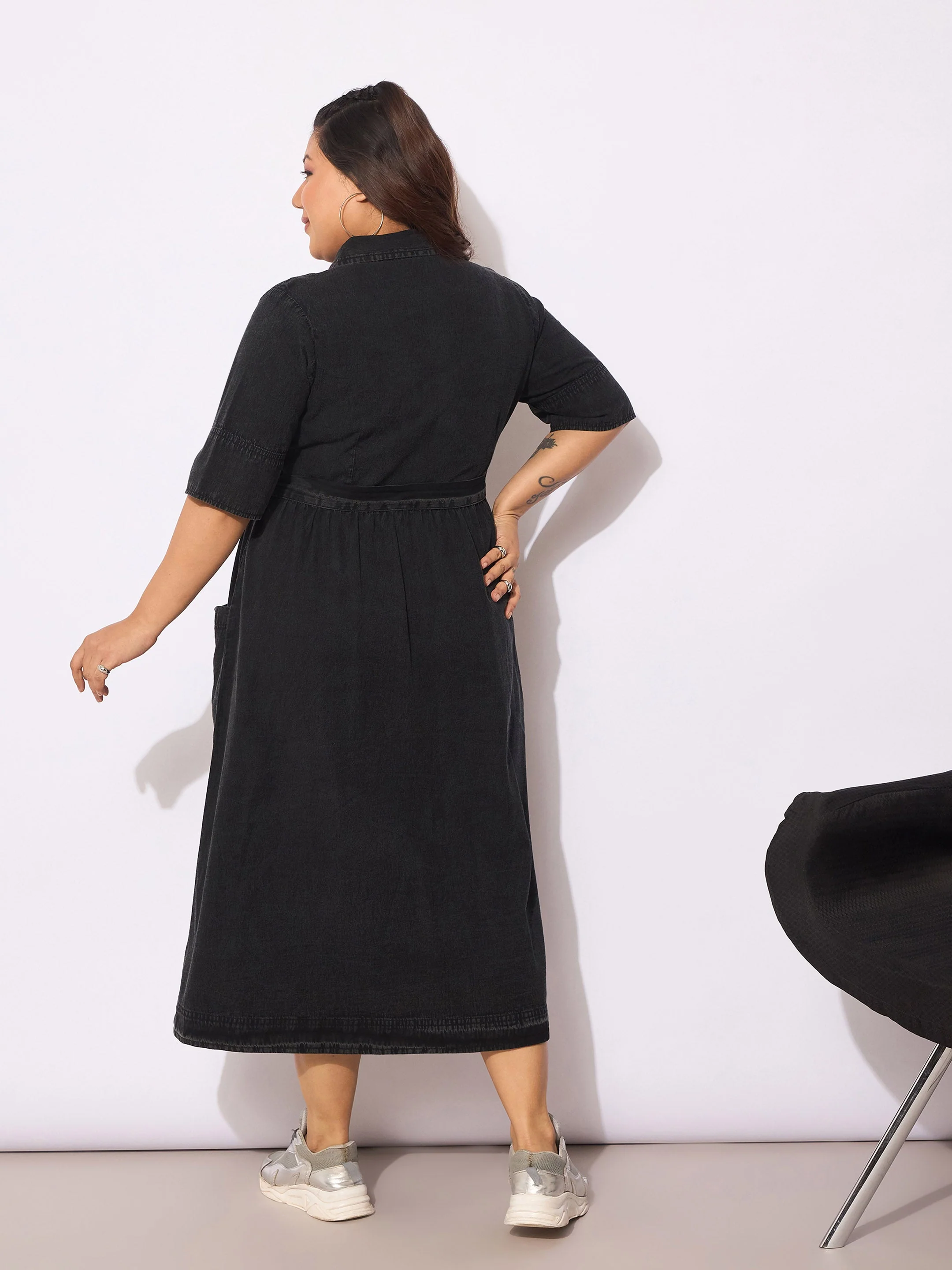 Women Black Tencel Front Button Midi Dress - Image 5