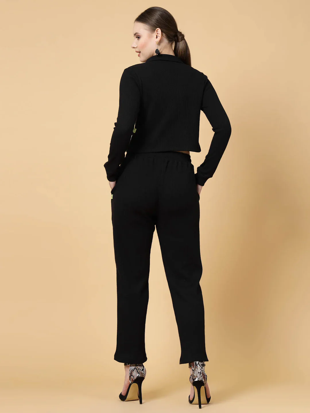 Women Black Textured co-ords - Image 2