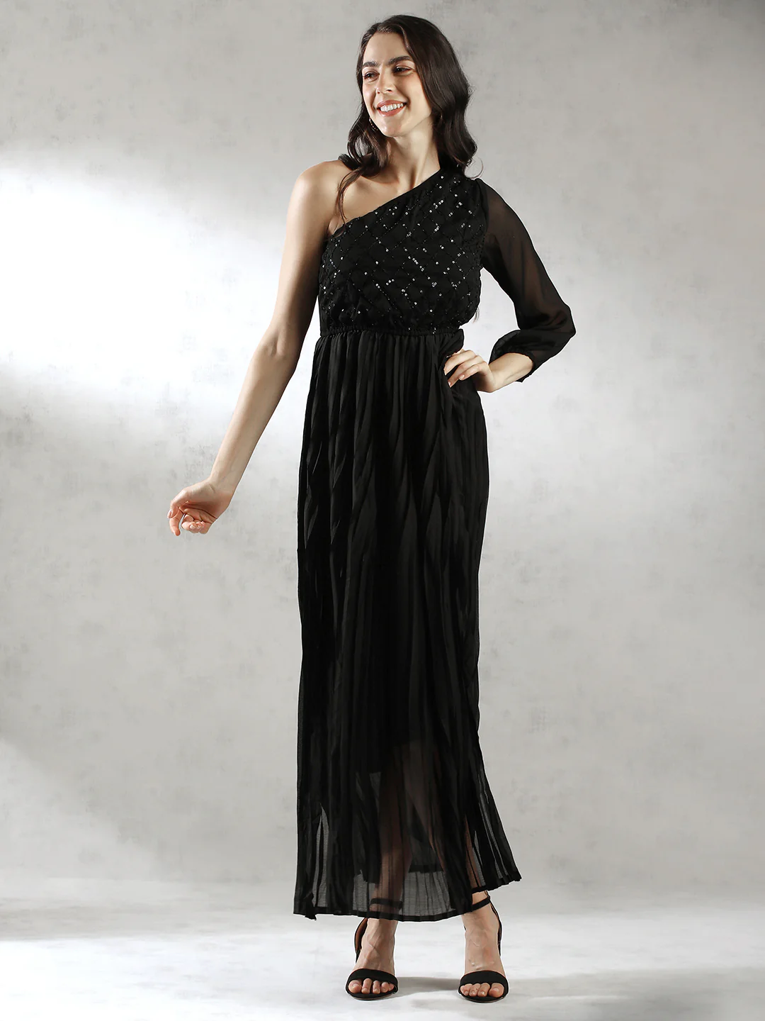 Women Pleated One Shoulder Maxi Dress - Image 4
