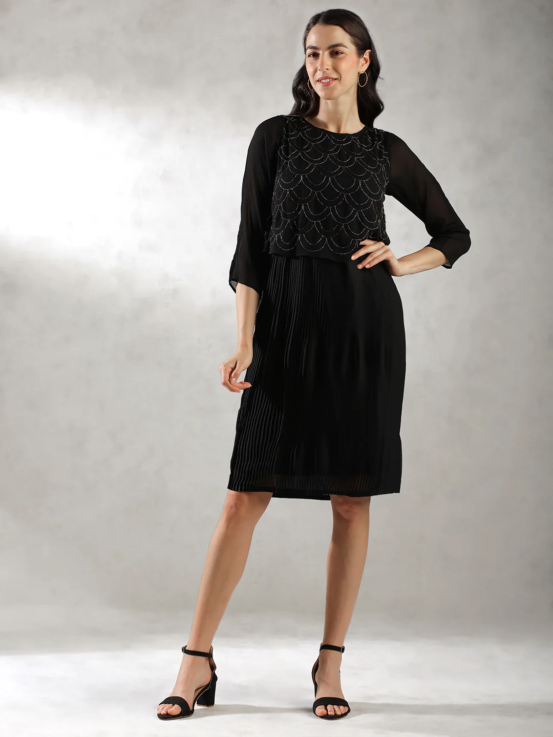 Women Black Sequinned Midi Dress - Image 2