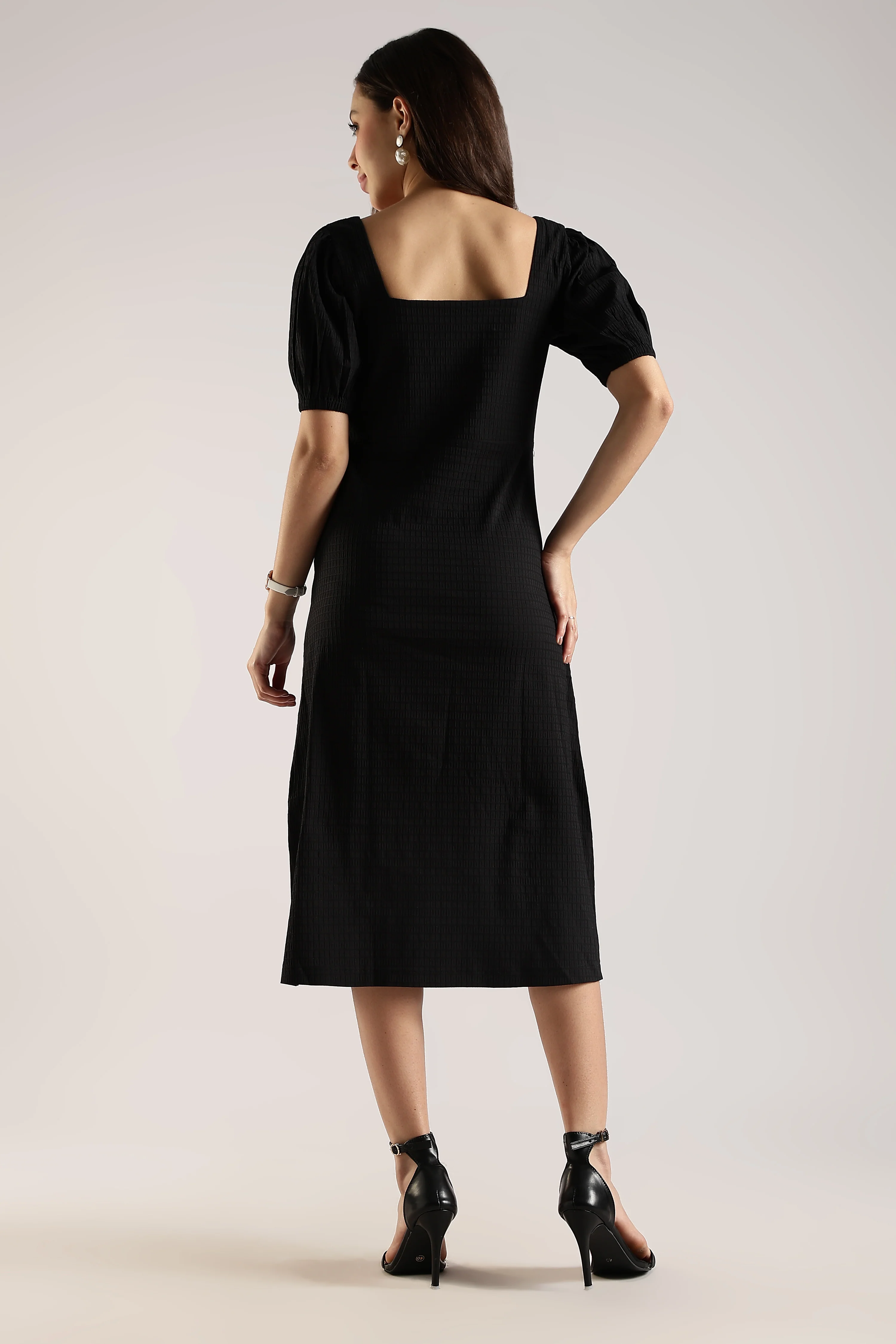 Women Black Textured Midi Dress - Image 2