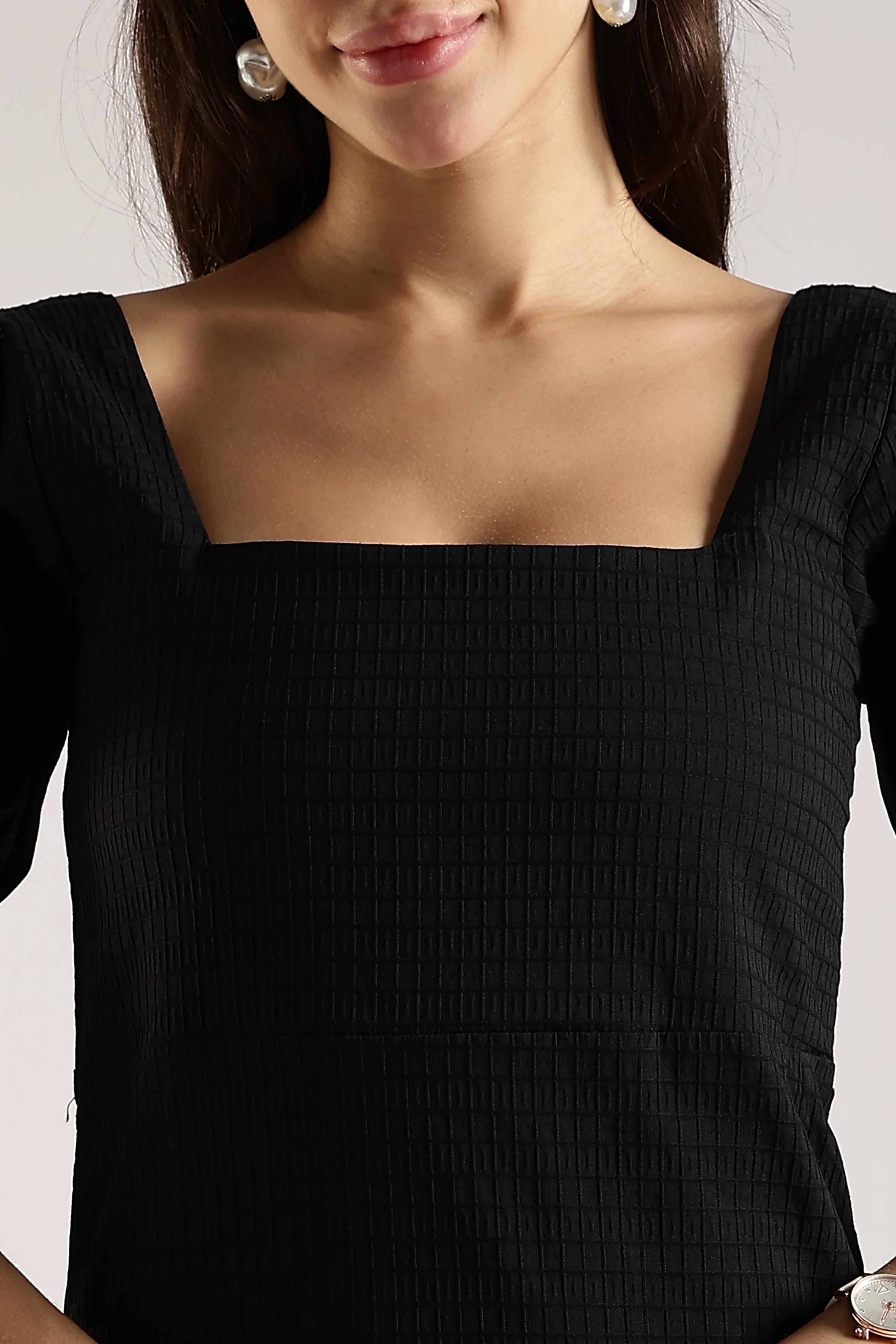 Women Black Textured Midi Dress - Image 3