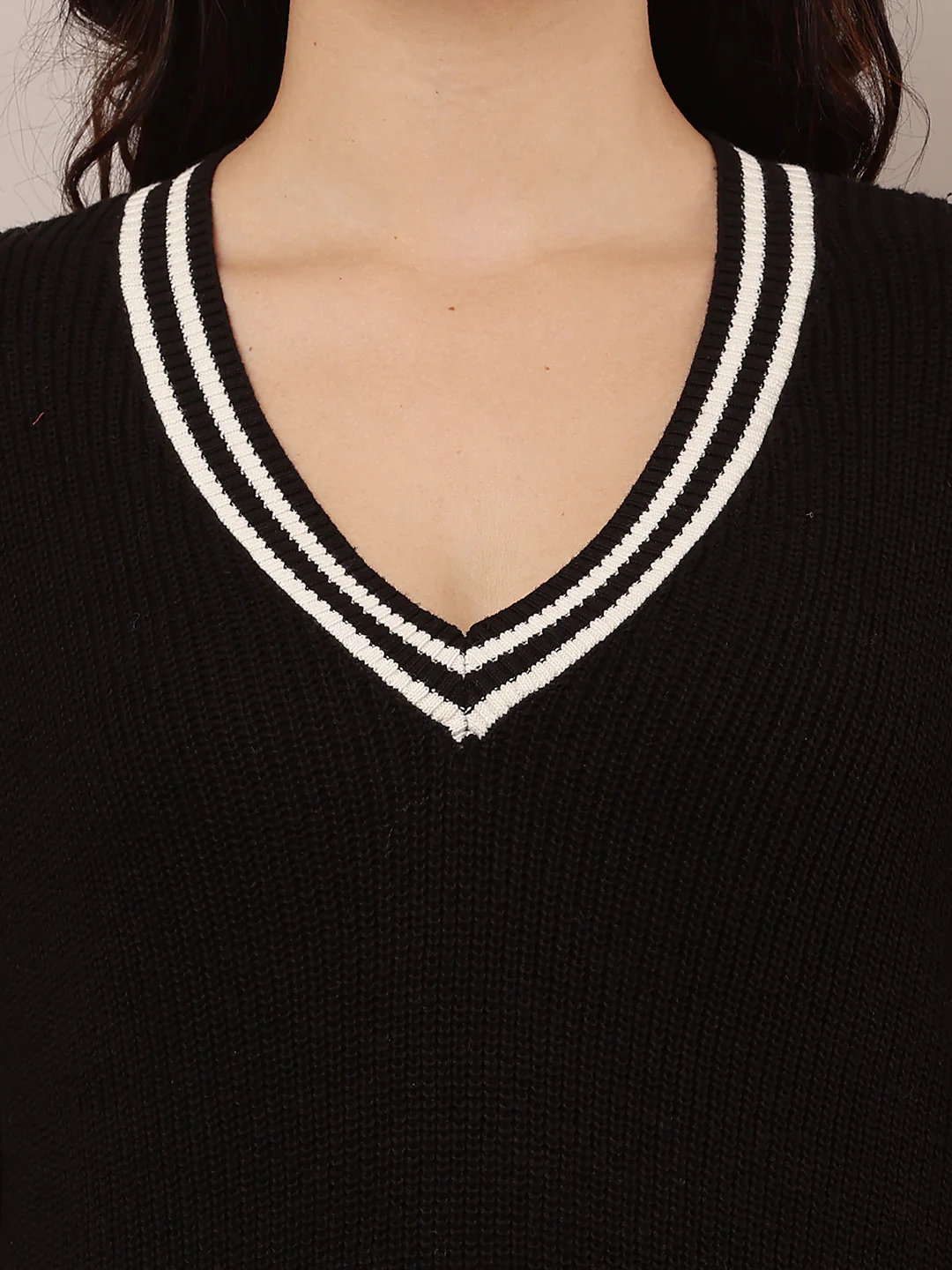 Women Black V-Neck Ribbed-Knit Sweater - Image 5