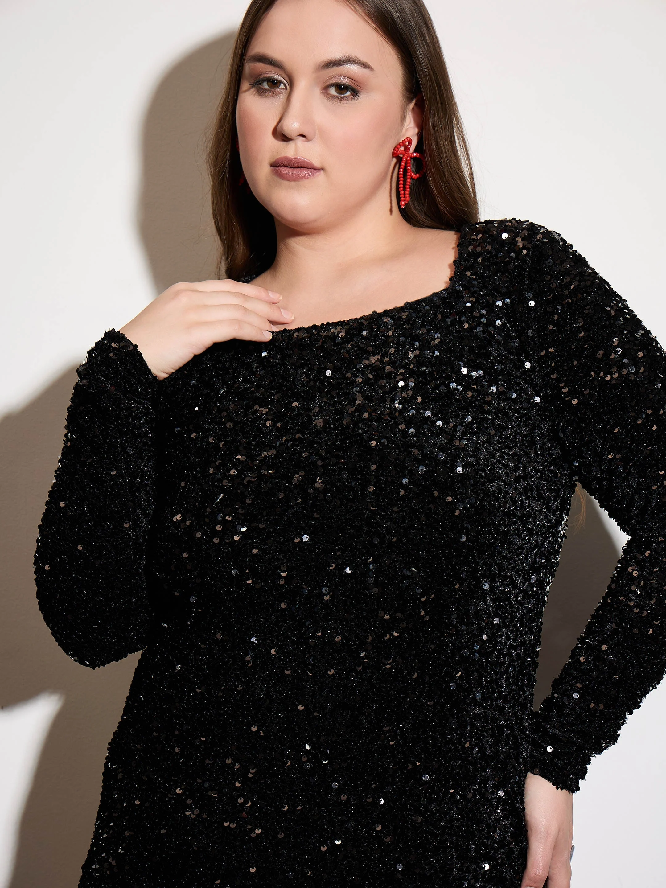 Women Black Velour Sequence Square Neck Maxi Dress - Image 4
