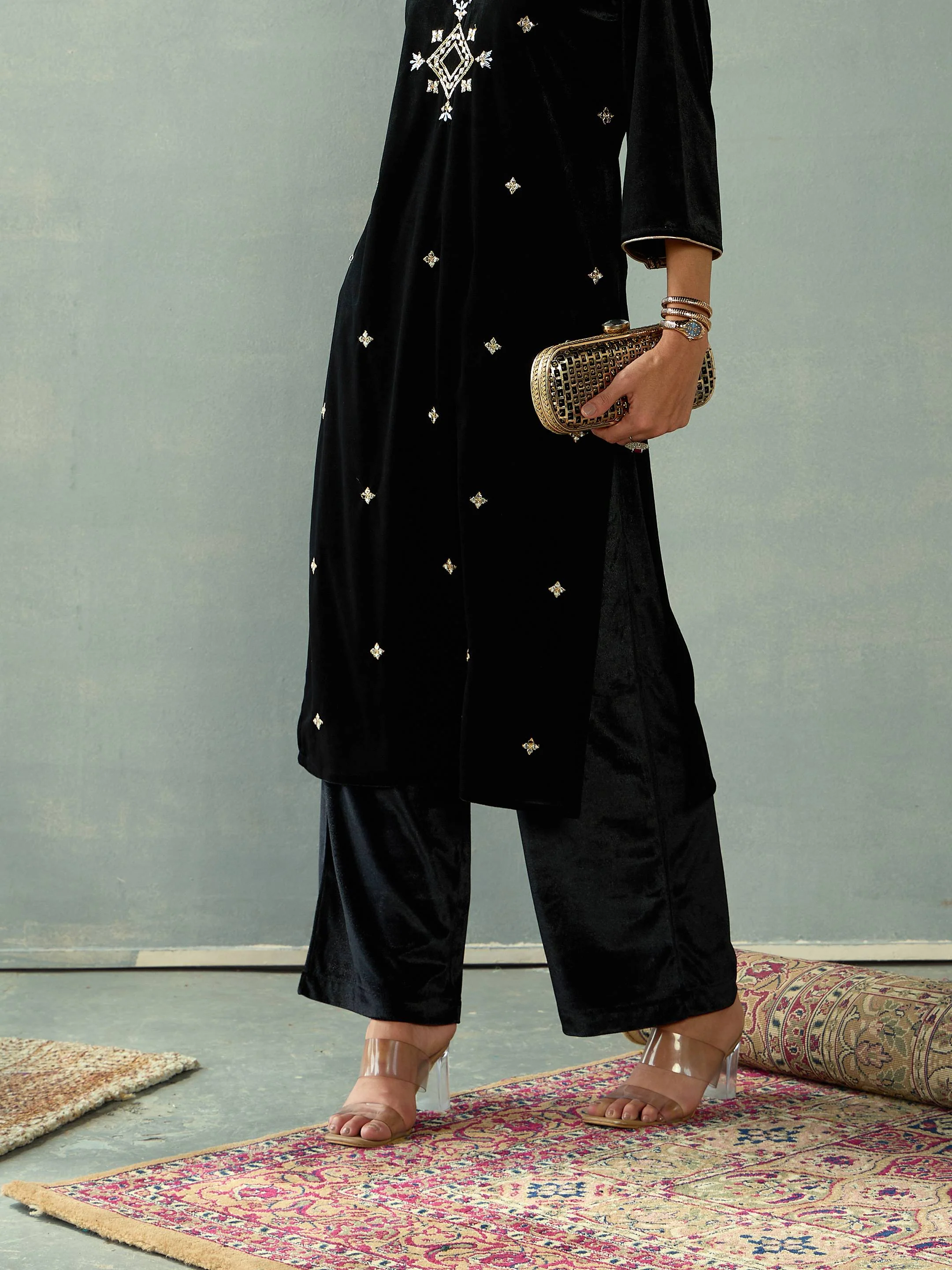 Women Black Velvet Elasticated Pants - Image 3