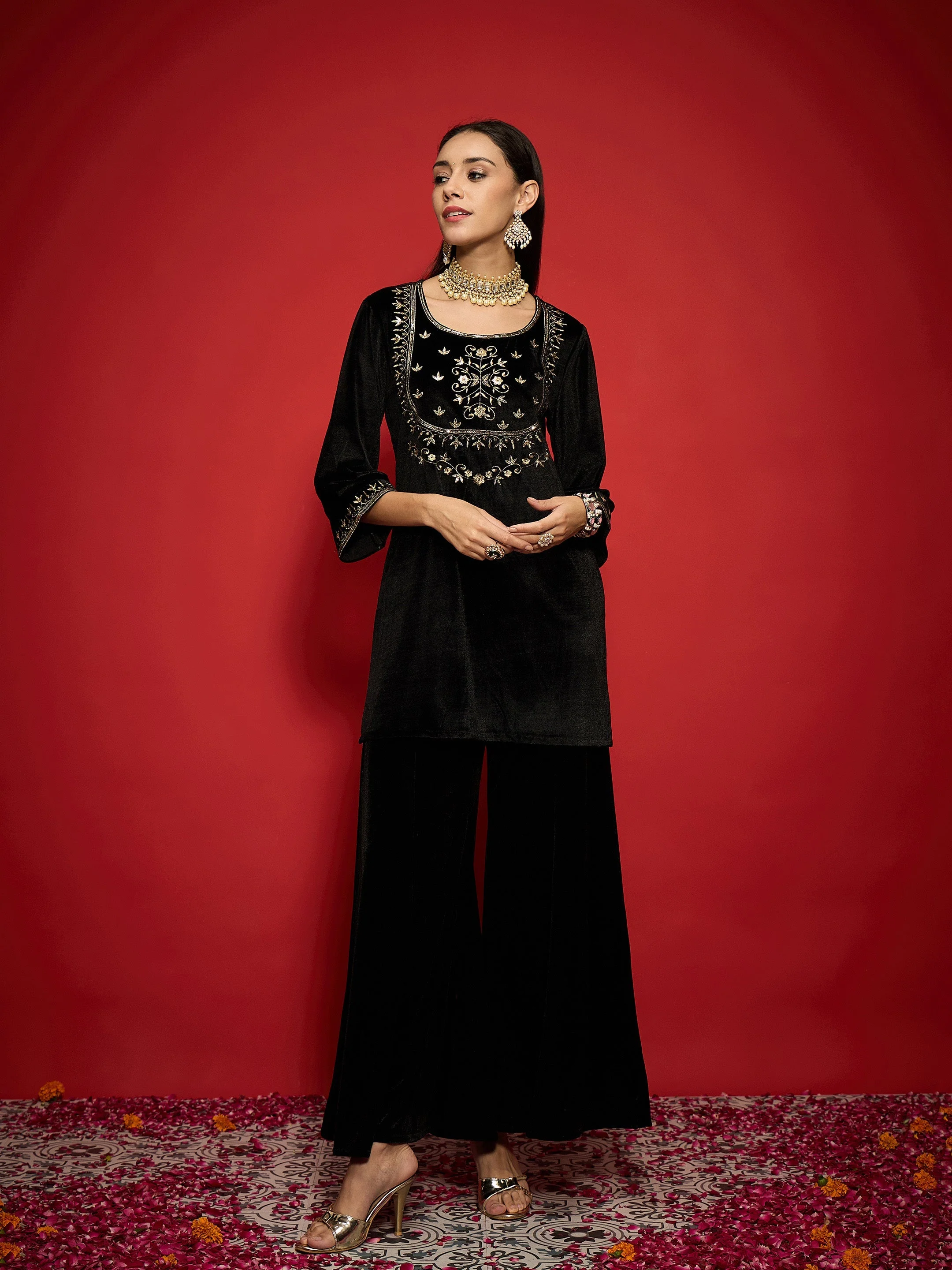 Women Black Velvet Embroidered Round Neck Short Kurta - Image 2