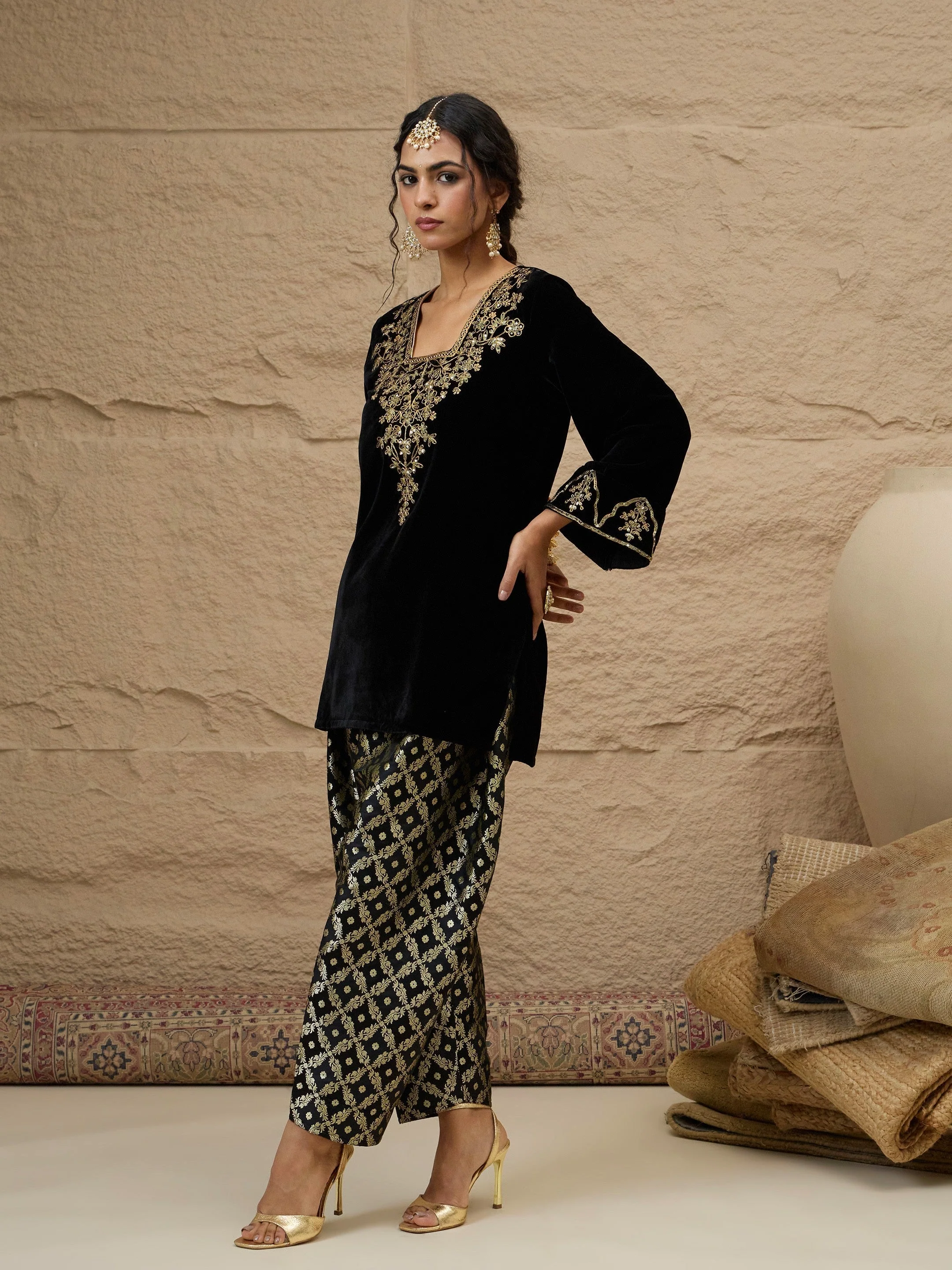 Women Black Velvet Embroidered Short Kurta With Farshi Salwar - Image 5