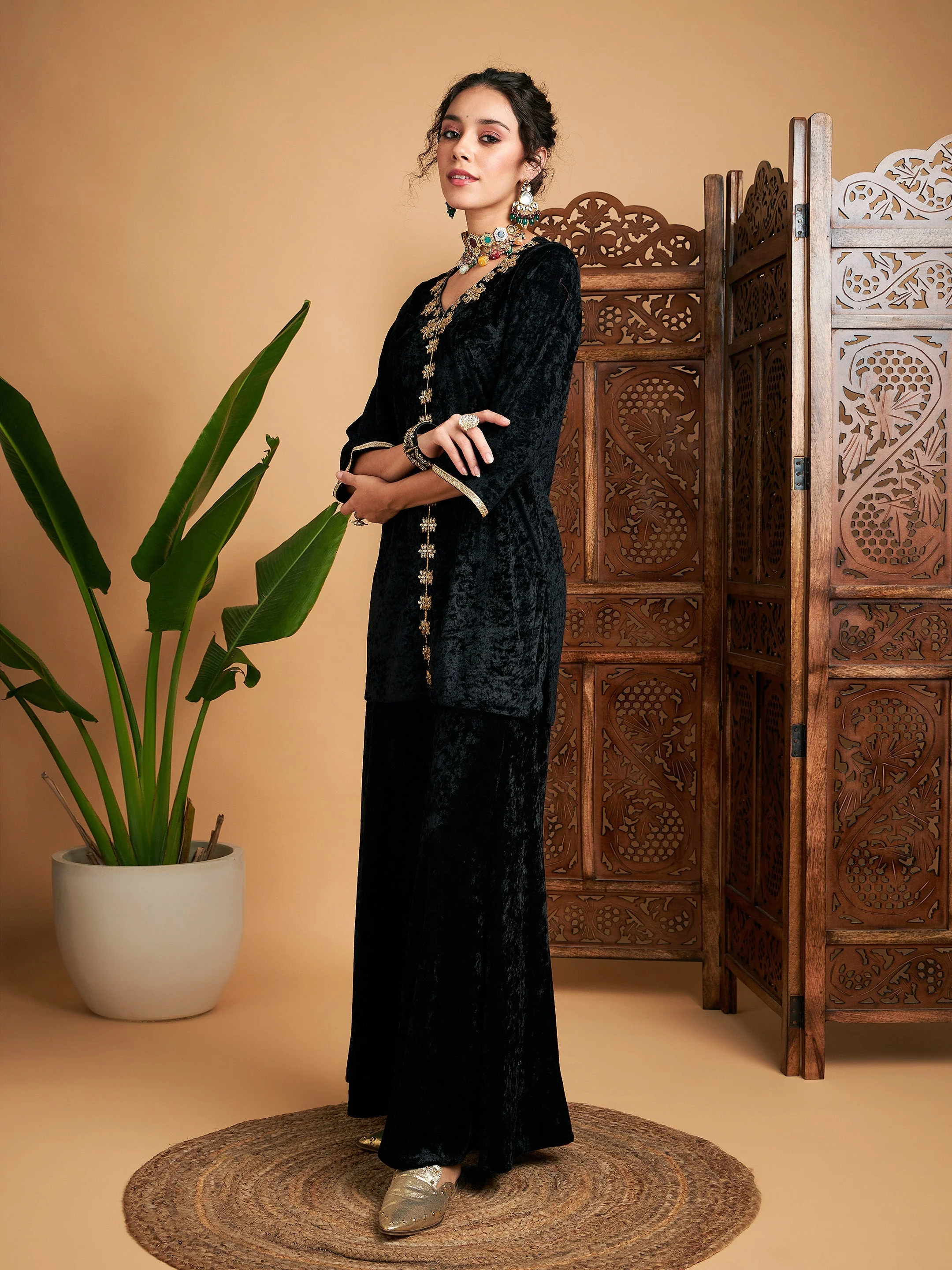 Women Black Velvet Embroidered Short Kurta With Palazzos - Image 3