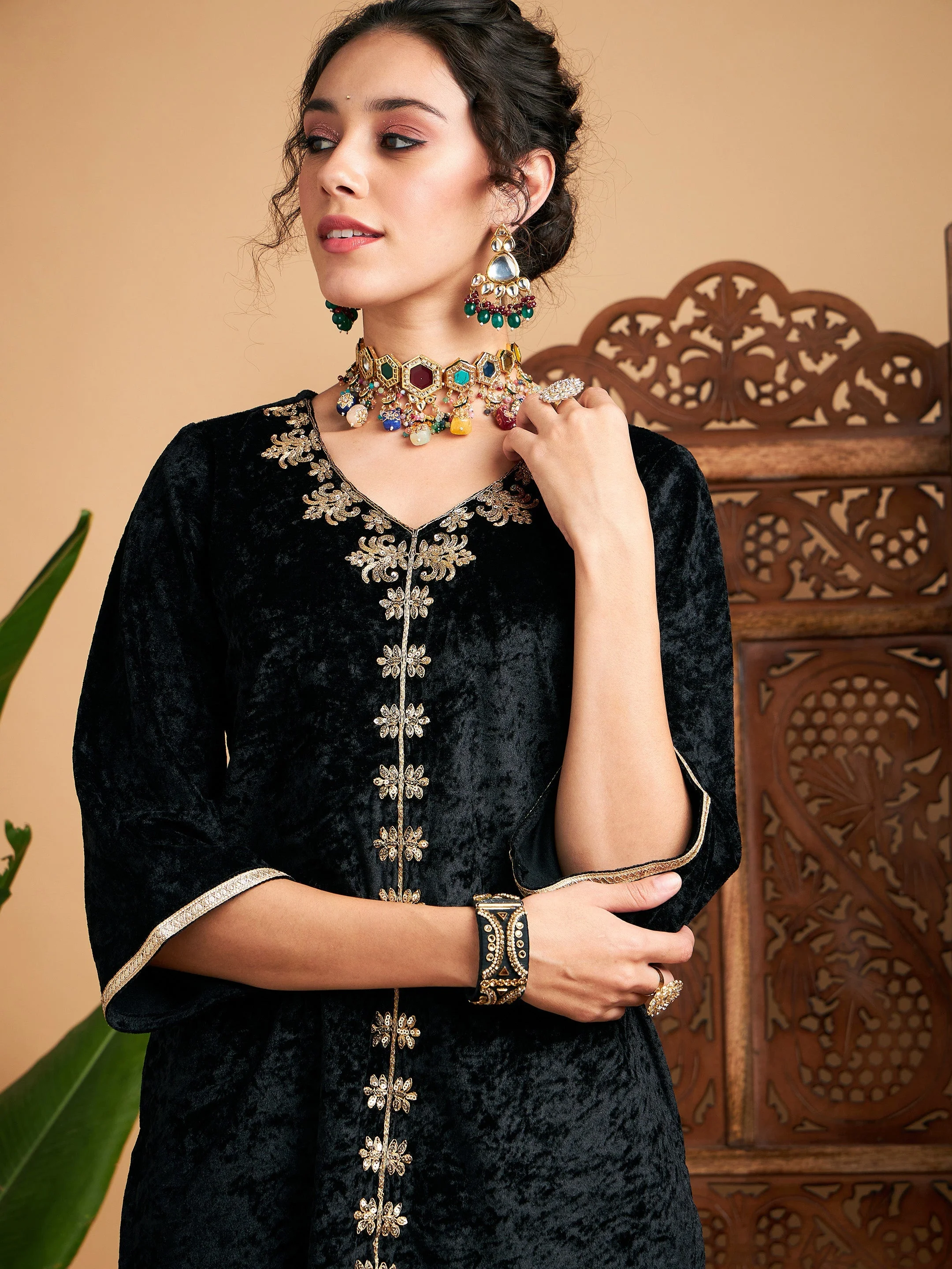 Women Black Velvet Embroidered Short Kurta With Palazzos - Image 4