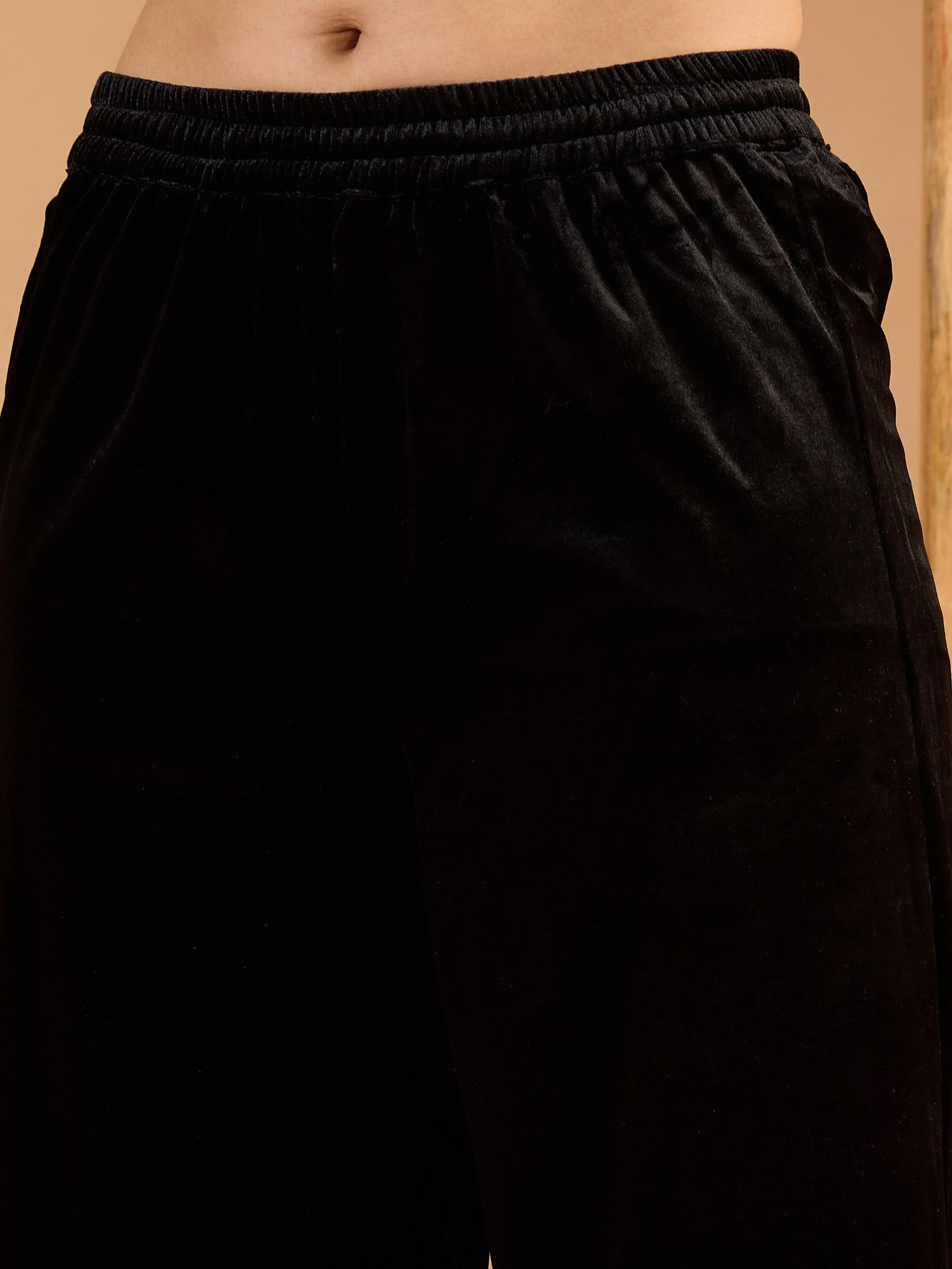 Women Black Velvet Embroidered Straight Kurta With Straight Pants - Image 5
