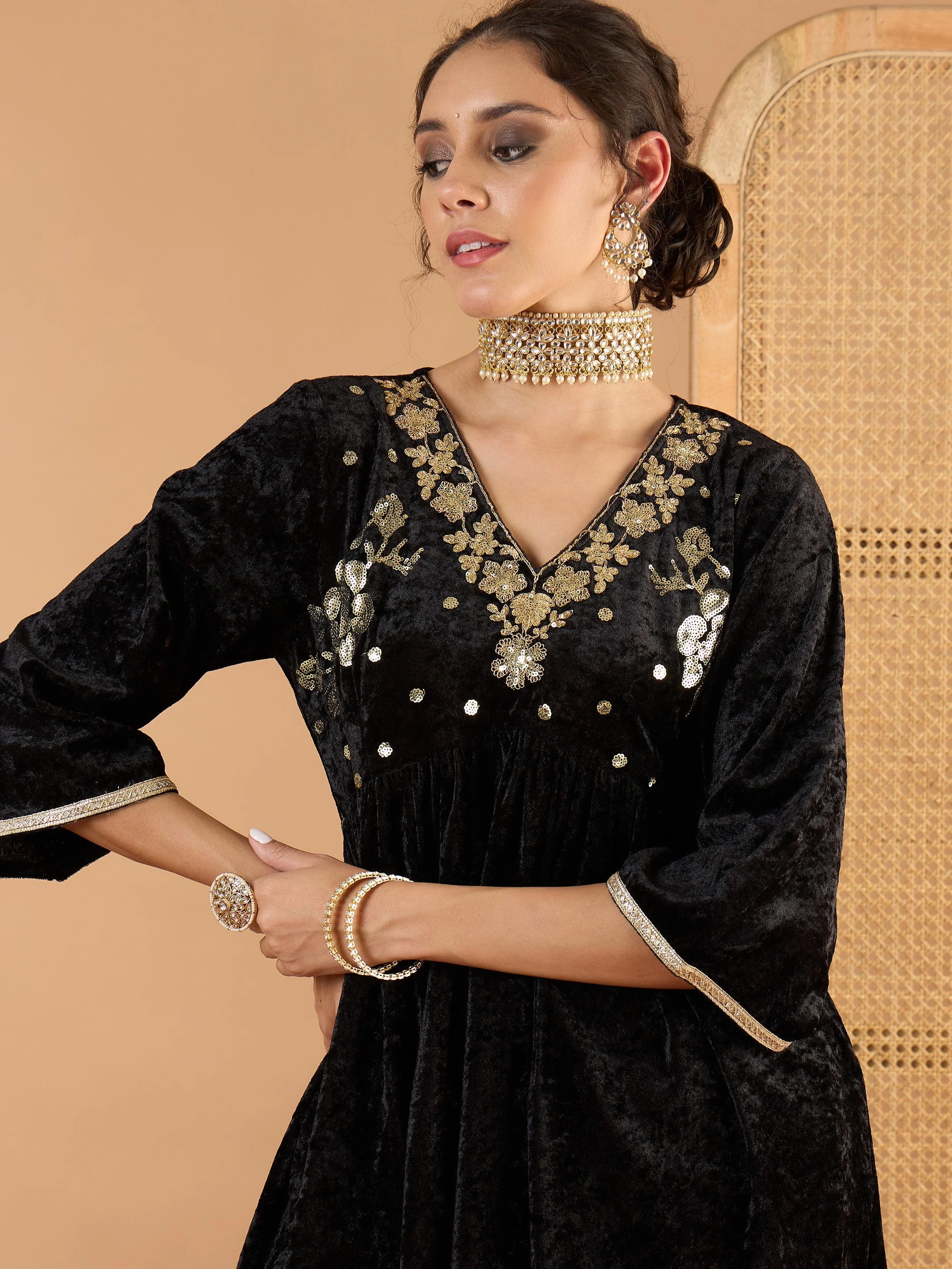 Women Black Velvet Embroidered V Neck Peplum Top With Palazzos - Image 4