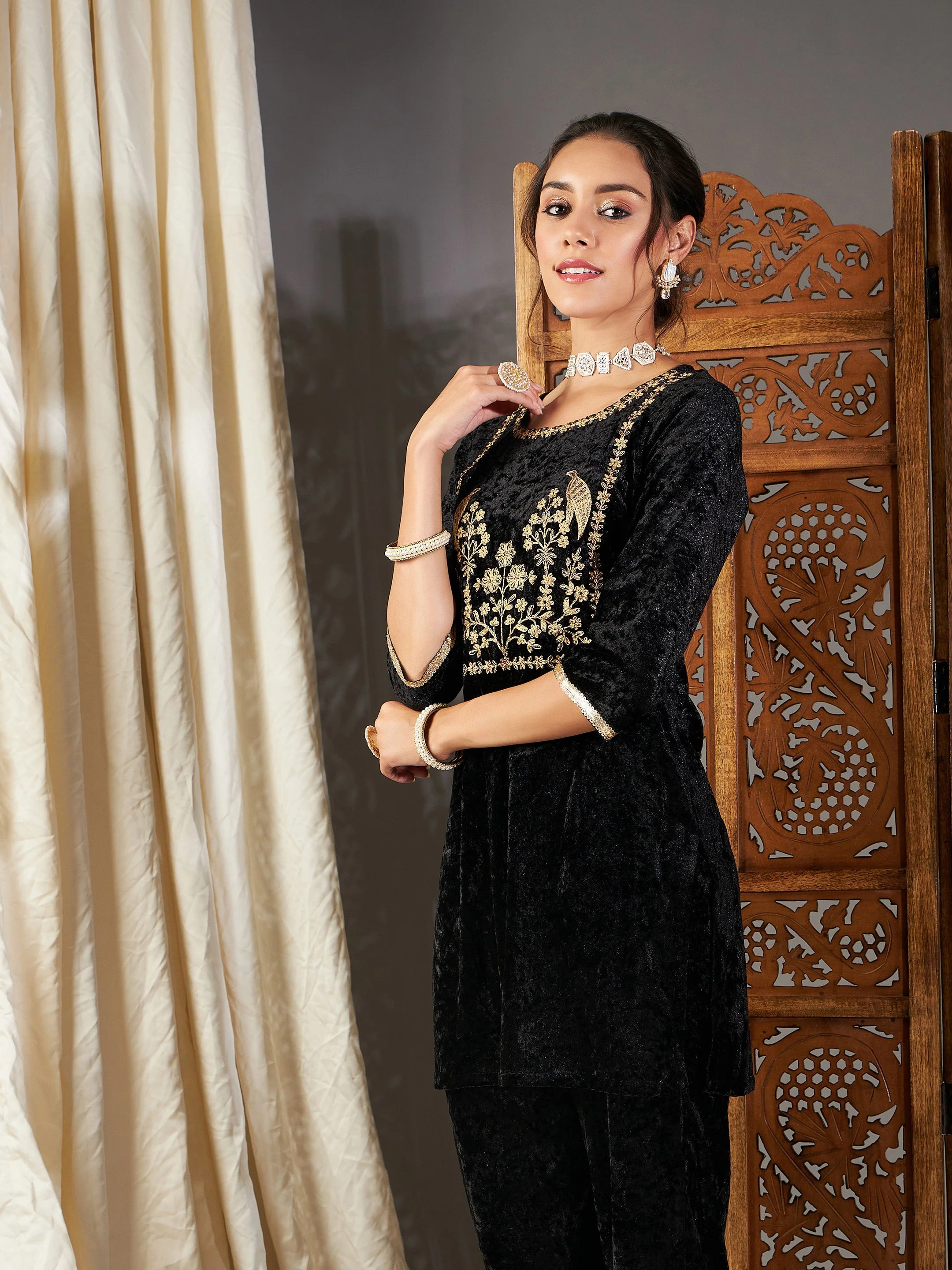 Women Black Velvet Embroidered Yoke Short Kurta - Image 6