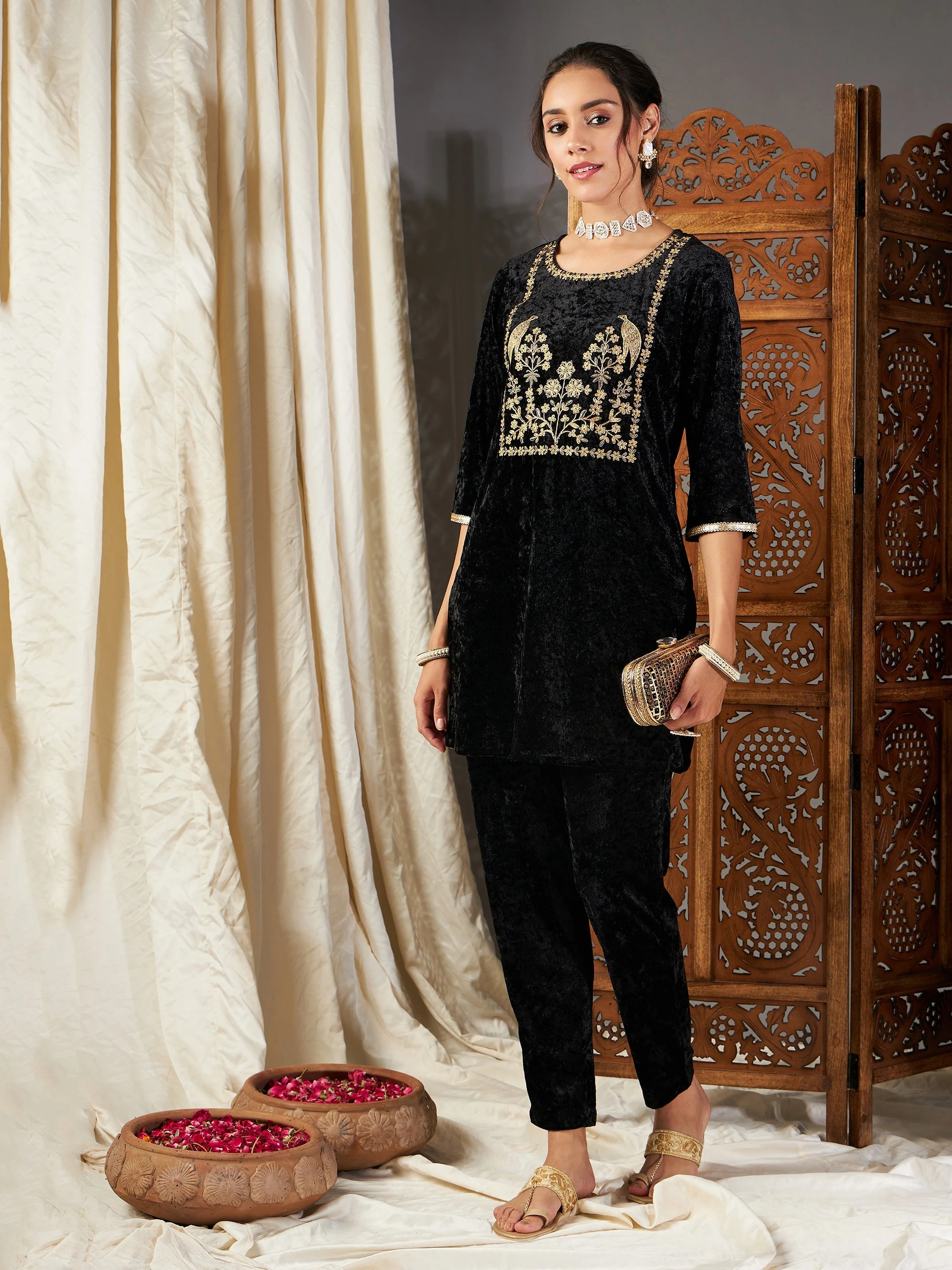 Women Black Velvet Embroidered Yoke Short Kurta With Pants - Image 3