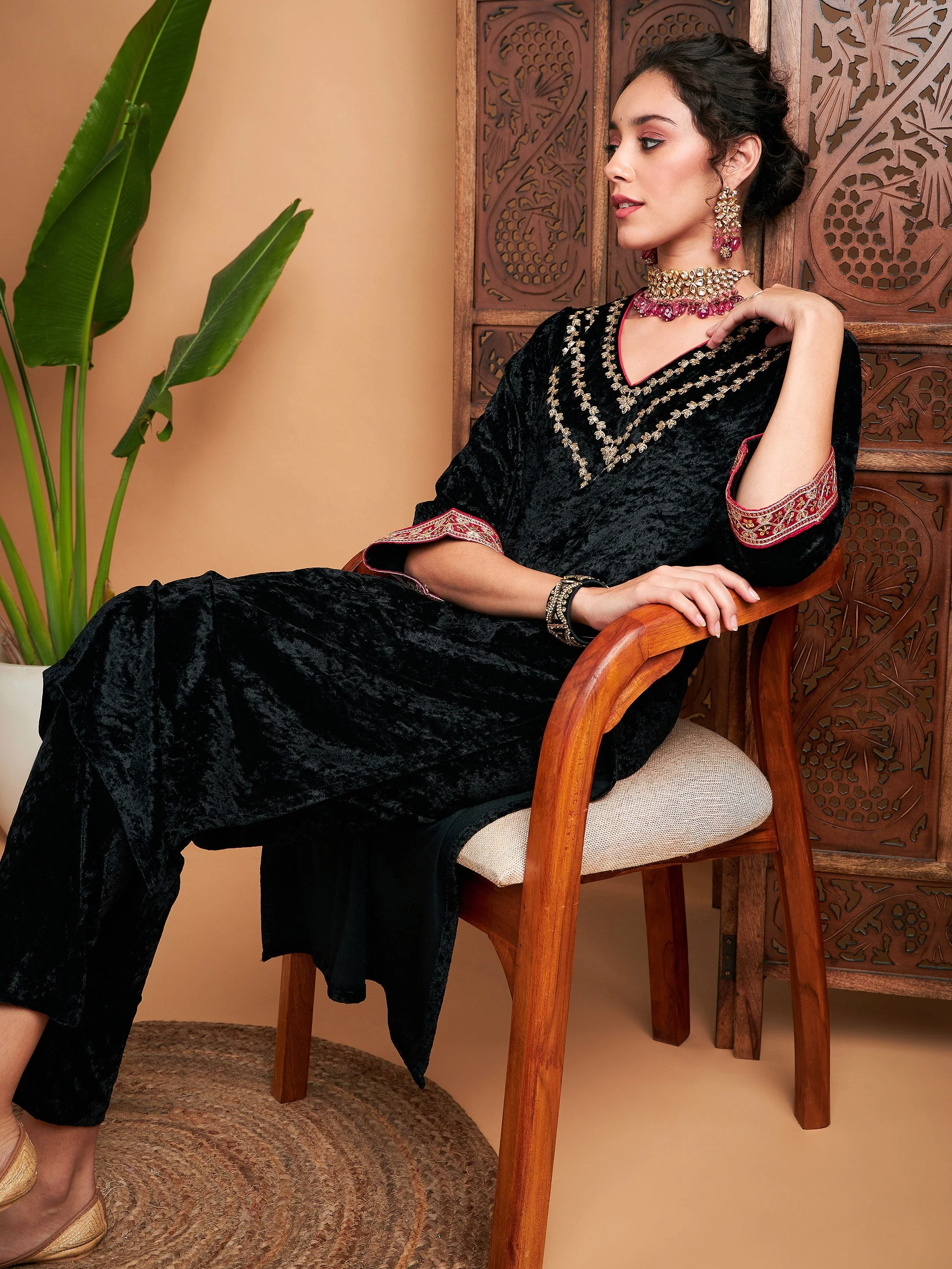 Women Black Velvet Embroidered Yoke Straight Kurta - Image 2