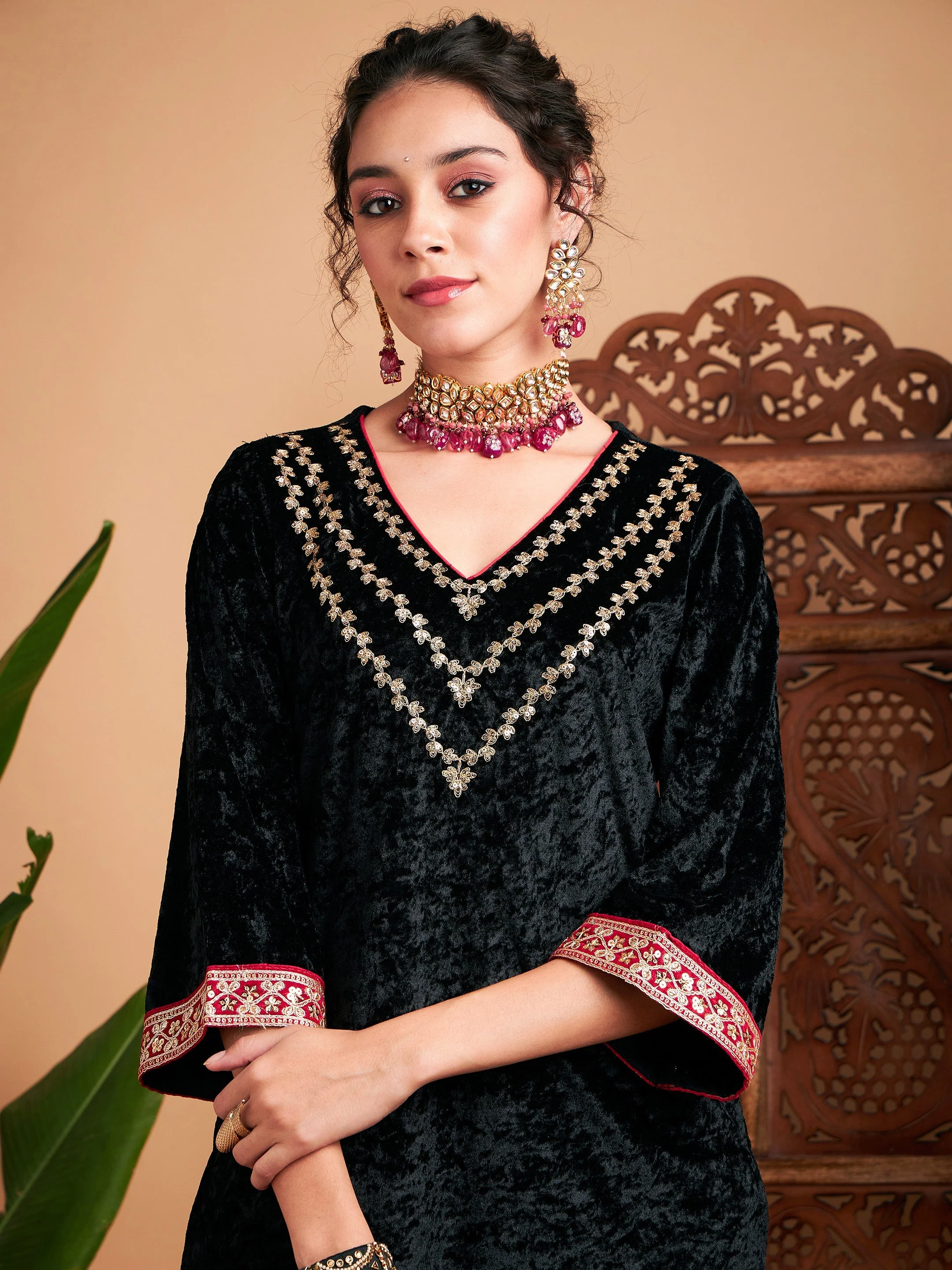 Women Black Velvet Embroidered Yoke Straight Kurta - Image 4