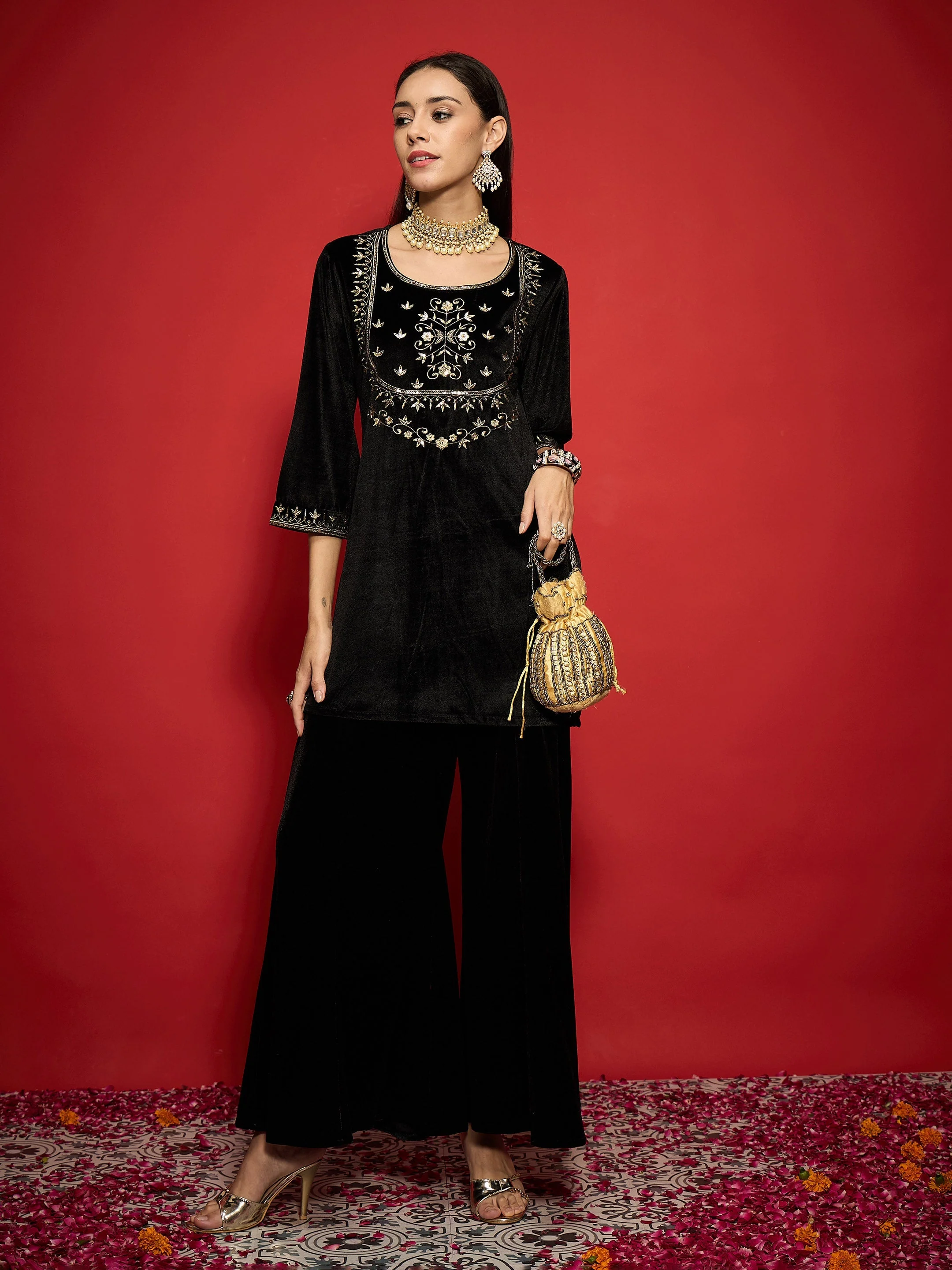 Women Black Velvet Flared Palazzos - Image 2