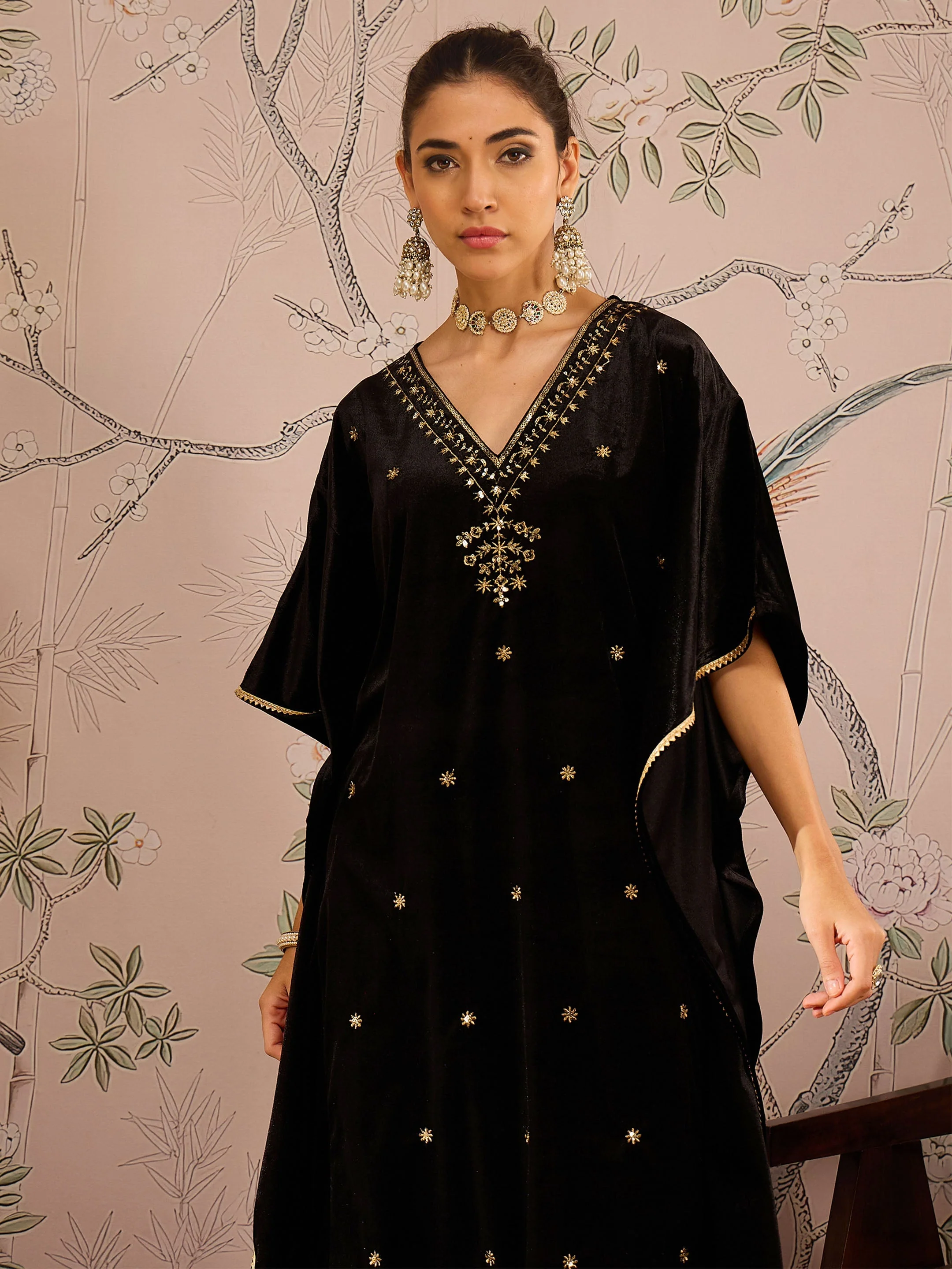 Women Black Velvet Front Embroidered Kaftan Kurta - Image 4