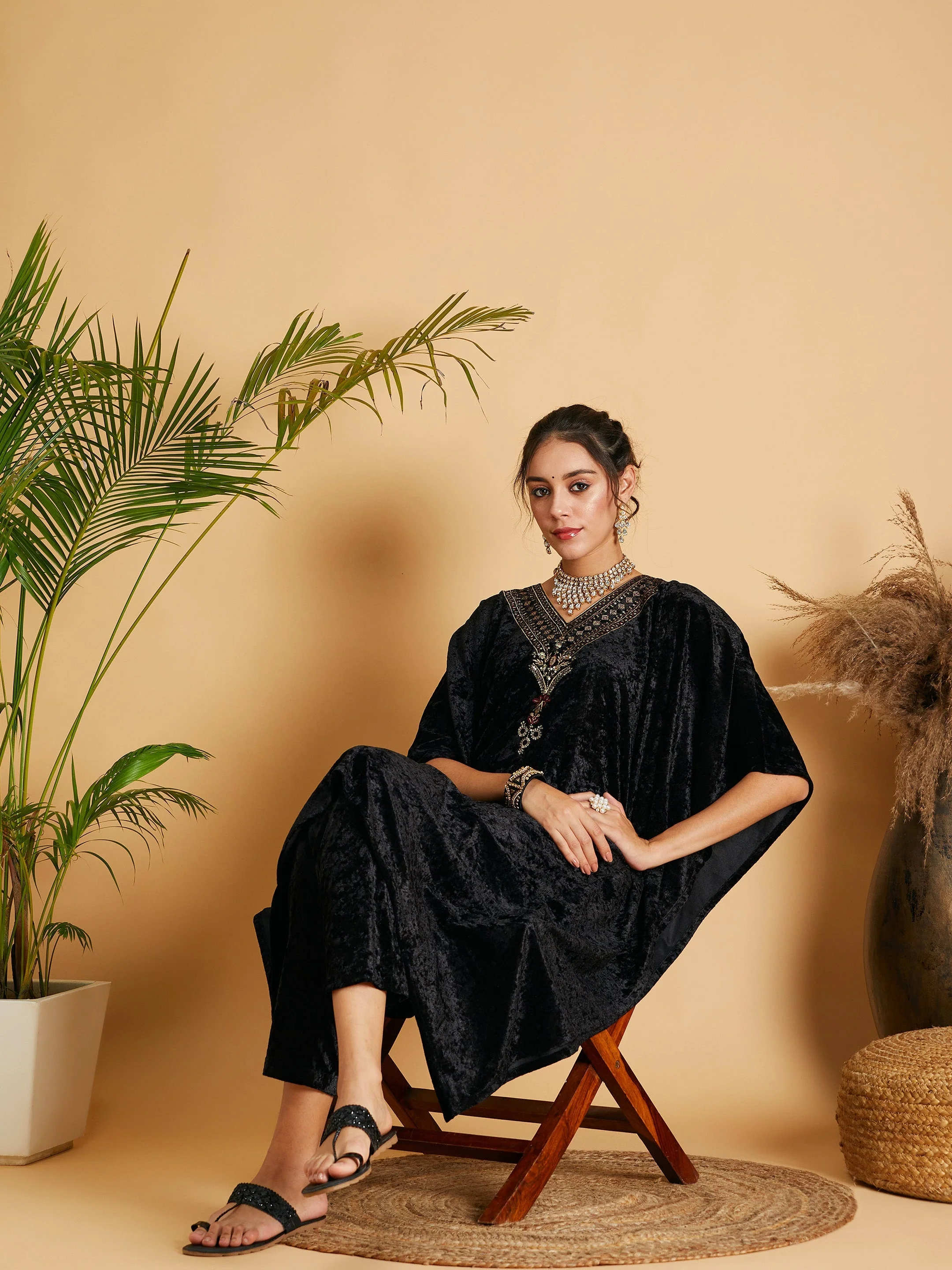 Women Black Velvet Kaftan Kurta - Image 2
