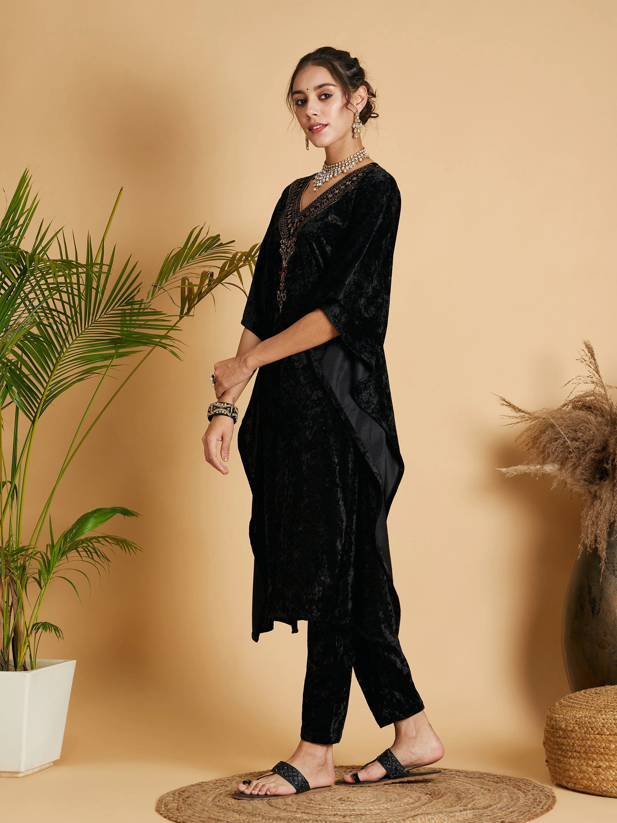 Women Black Velvet Kaftan Kurta - Image 3