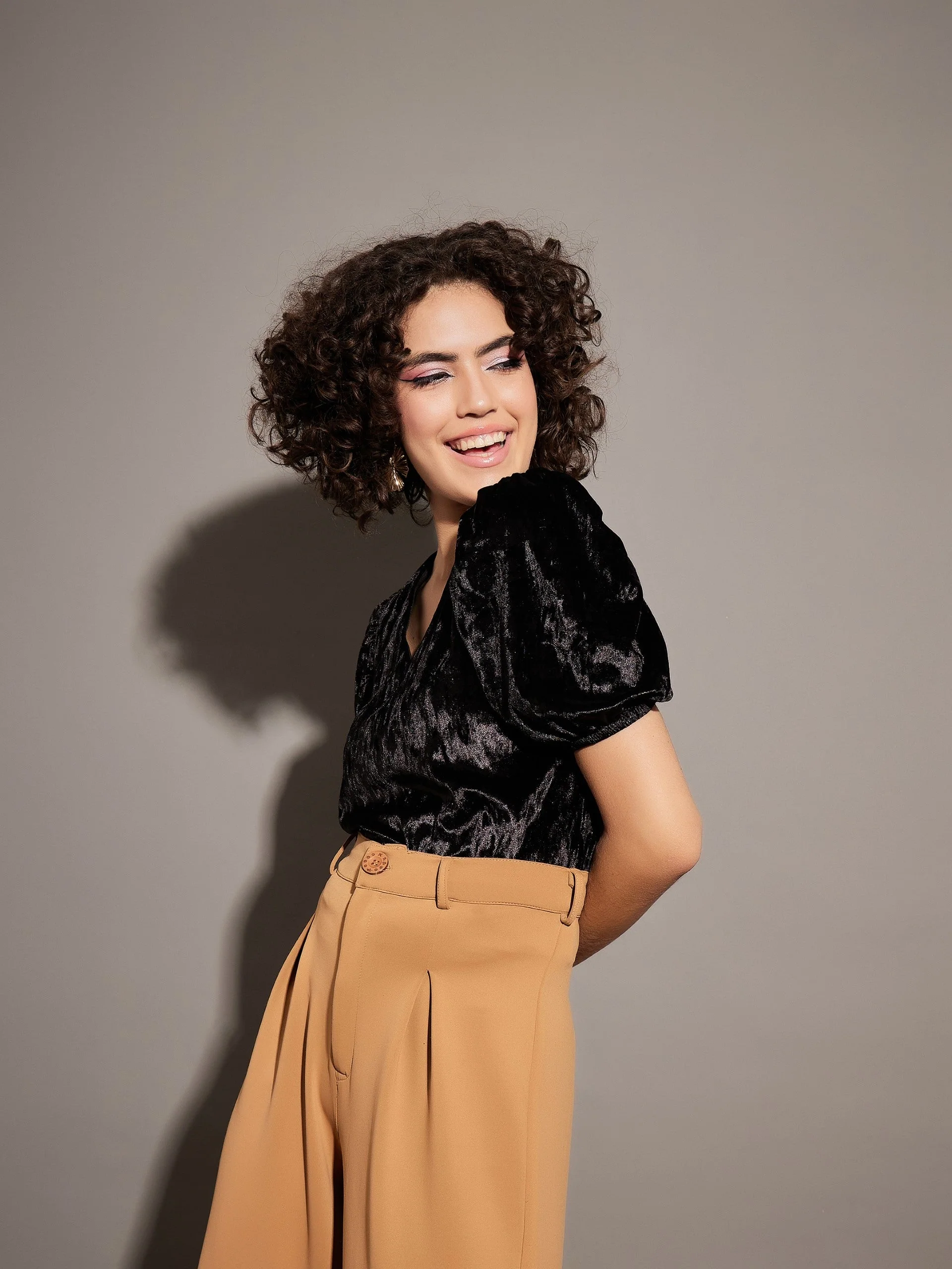 Women Black Velvet Puff Sleeves Top - Image 3