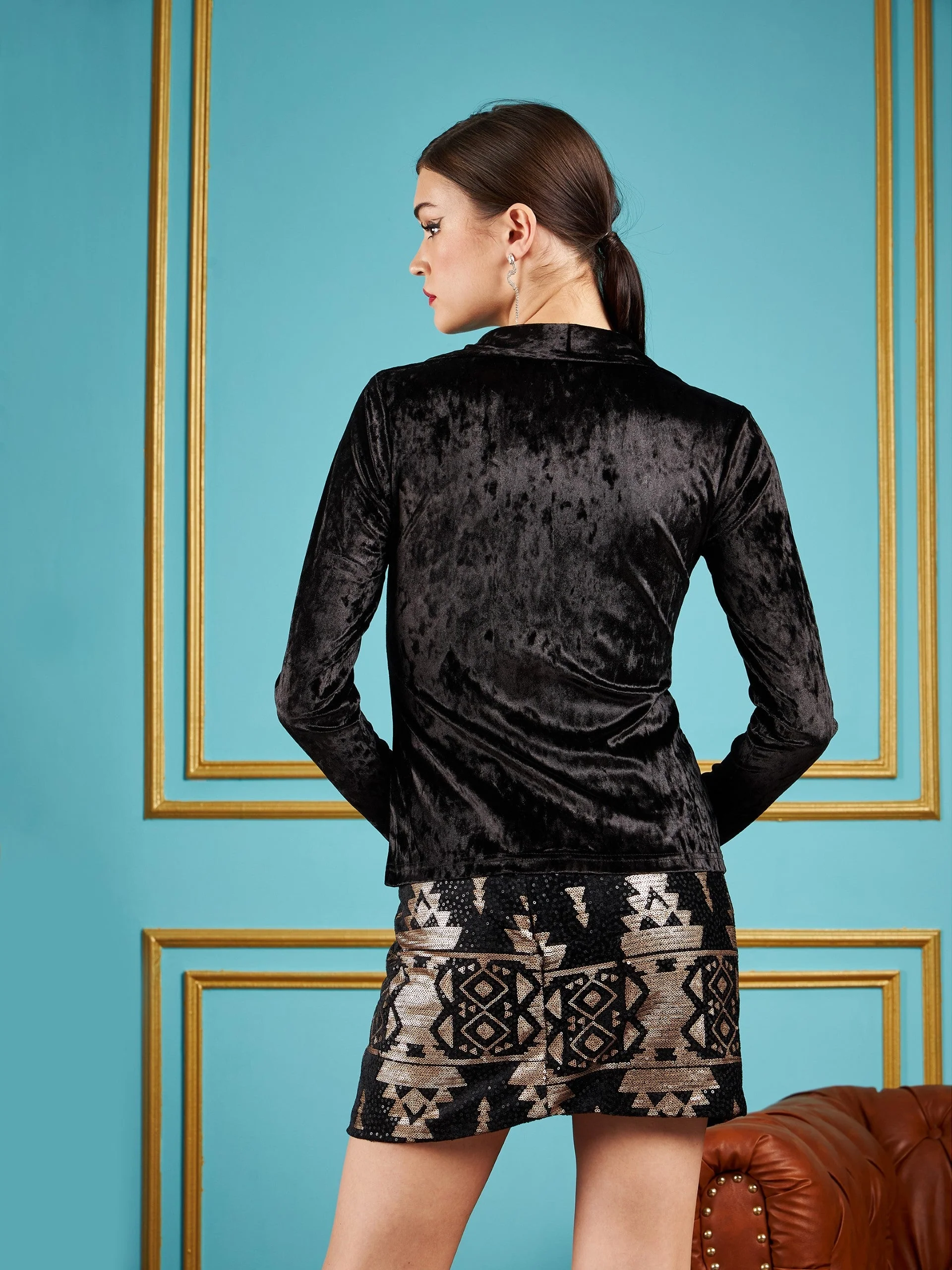 Women Black Velvet Ruched Shirt - Image 5