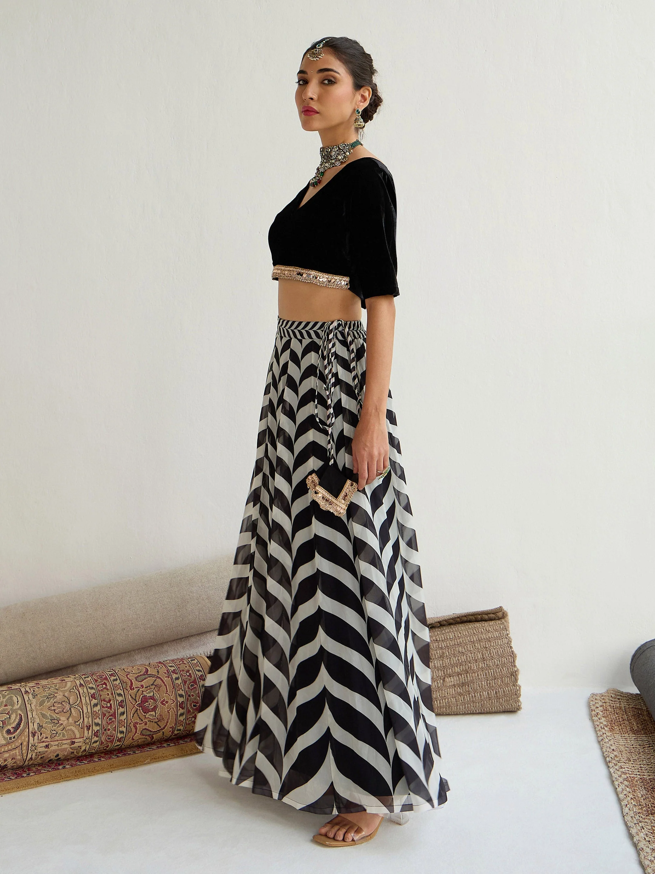 Women Black Velvet Short Sleeves Crop Top With Anarkali Skirt - Image 3