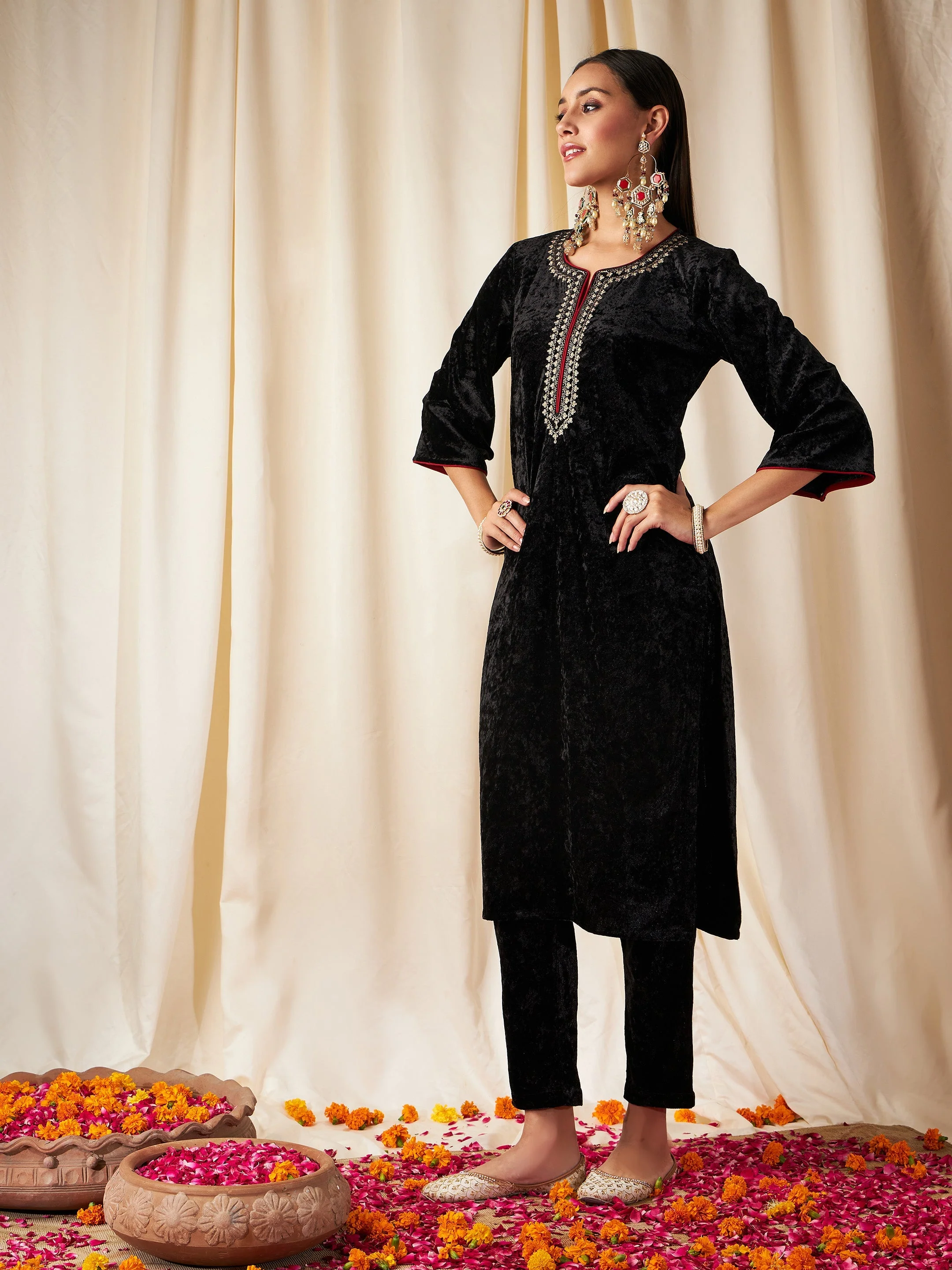 Women Black Velvet Straight Kurta - Image 3