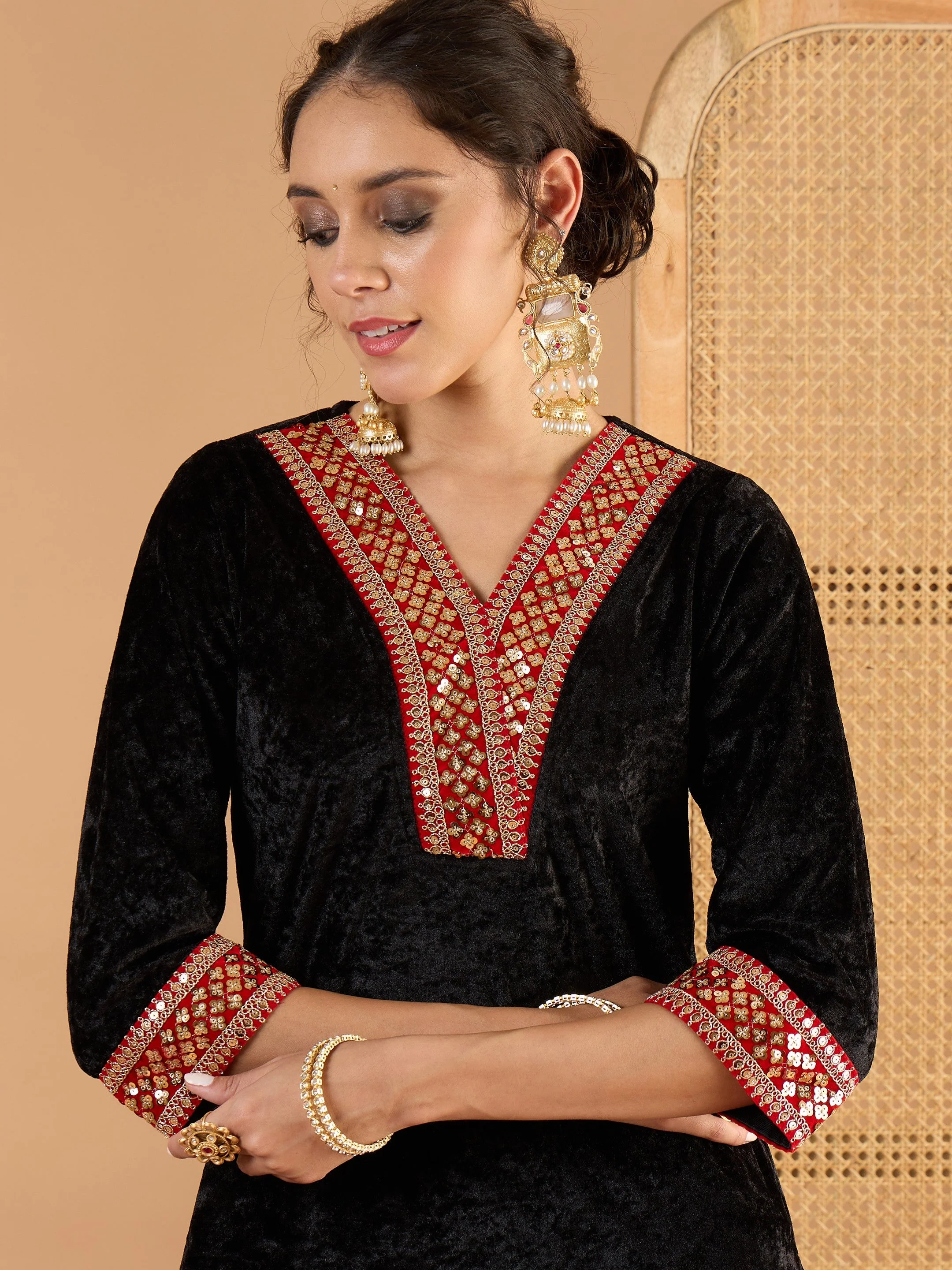 Women Black Velvet V Neck Embroidered Kurta With Straight Pants - Image 4