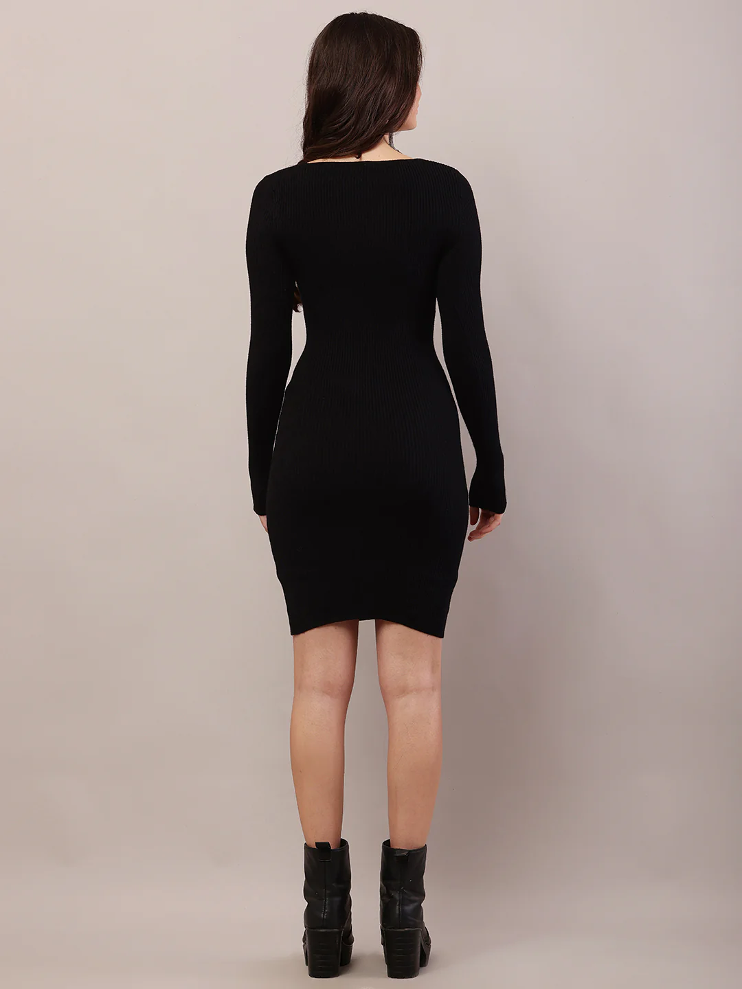 Women black viscose full sleeve bodycon dress - Image 4