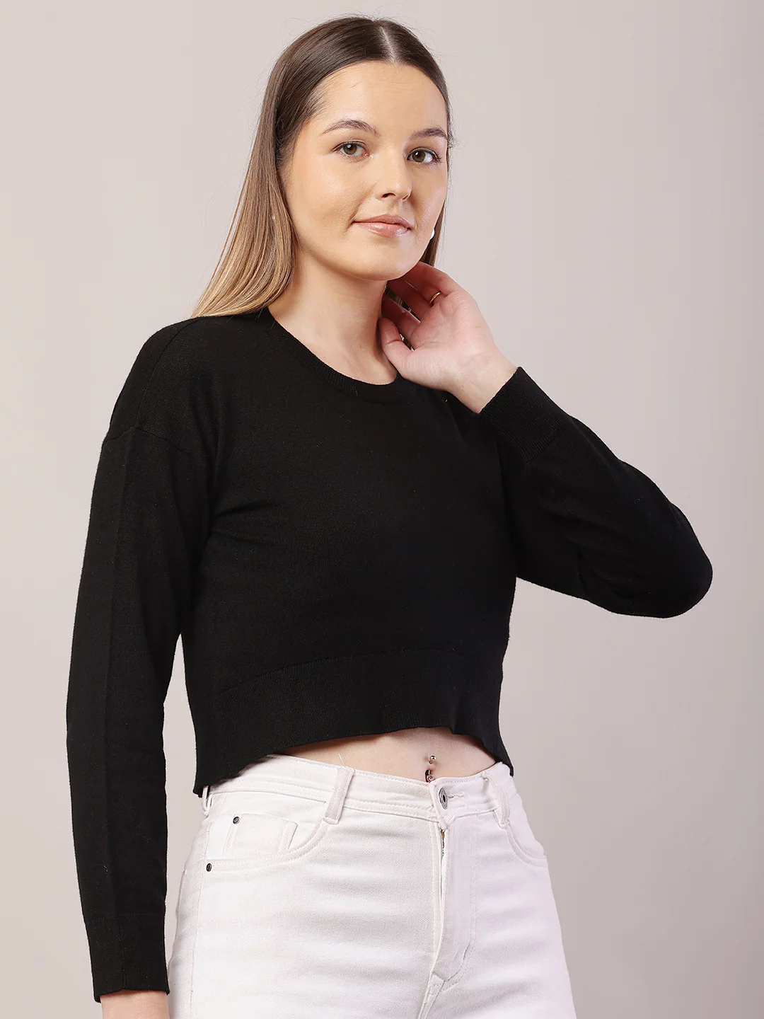 Women black viscose full sleeve round neck crop sweater - Image 2