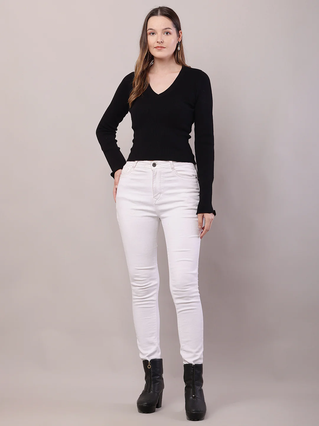 Women Black Viscose Full Sleeve V-Neck Sweater - Image 3