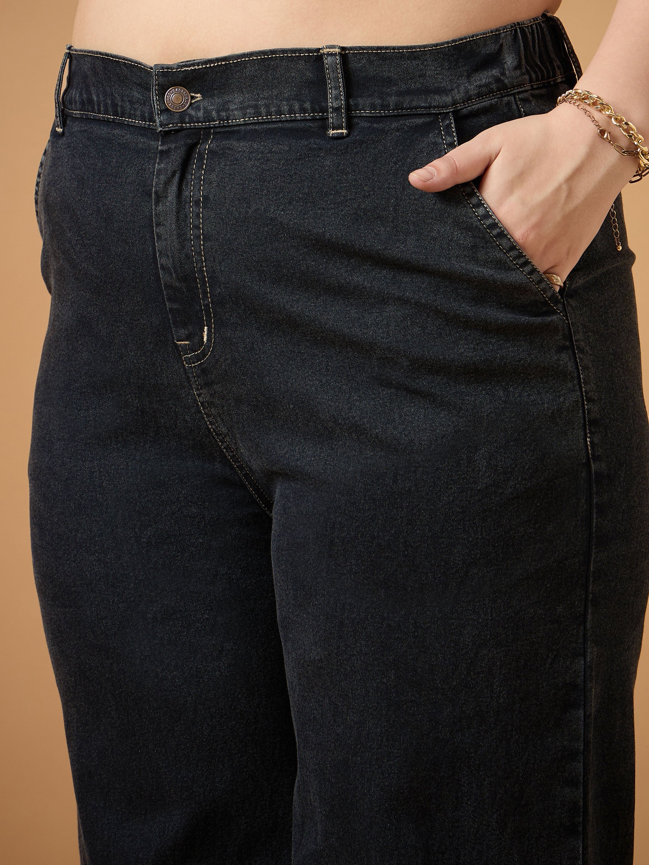 Women Black Wash Denim Peplum Top With Straight Pants - Image 5