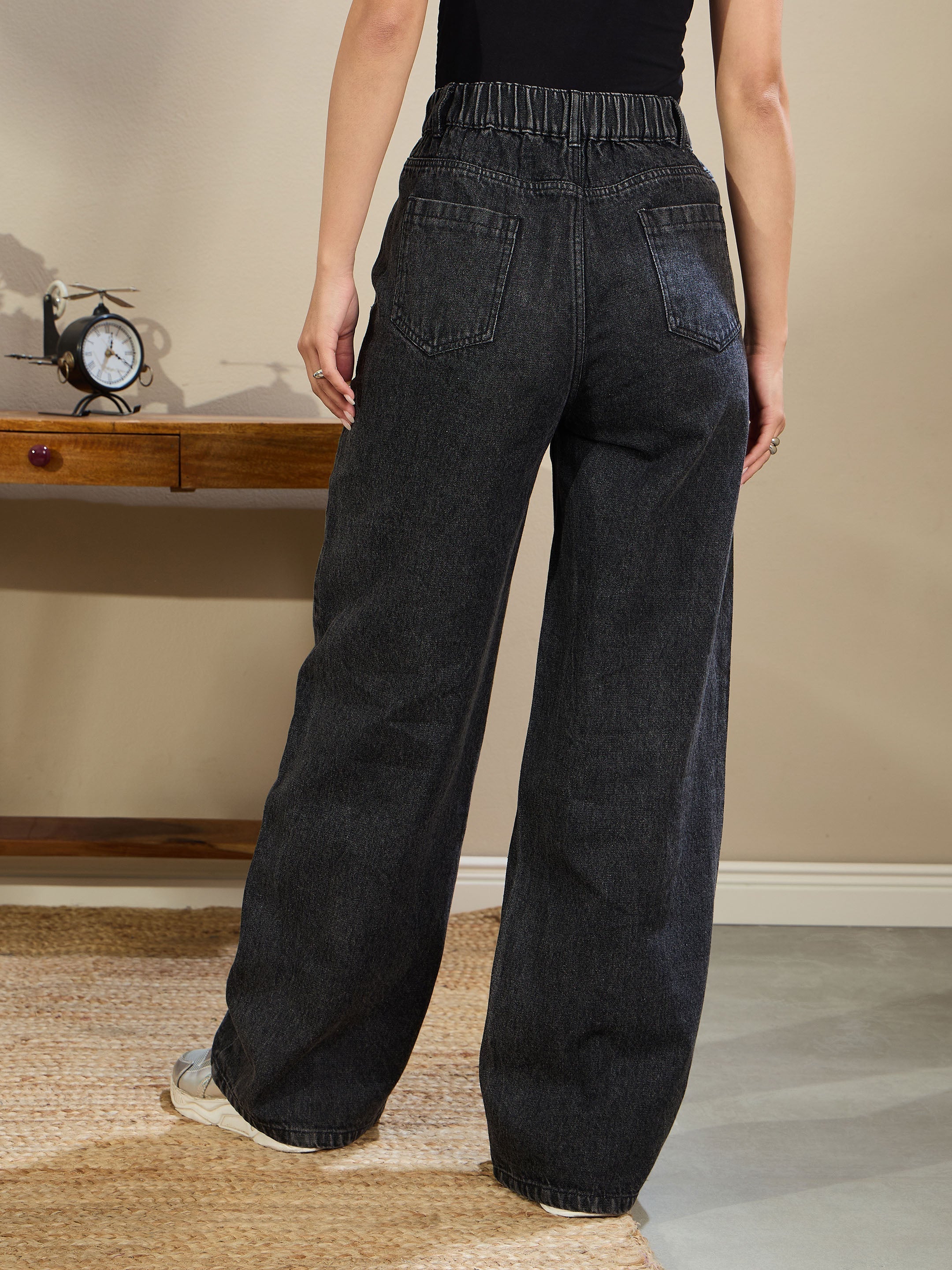 Women Black Wash High Waist Straight Fit Jeans - Image 2