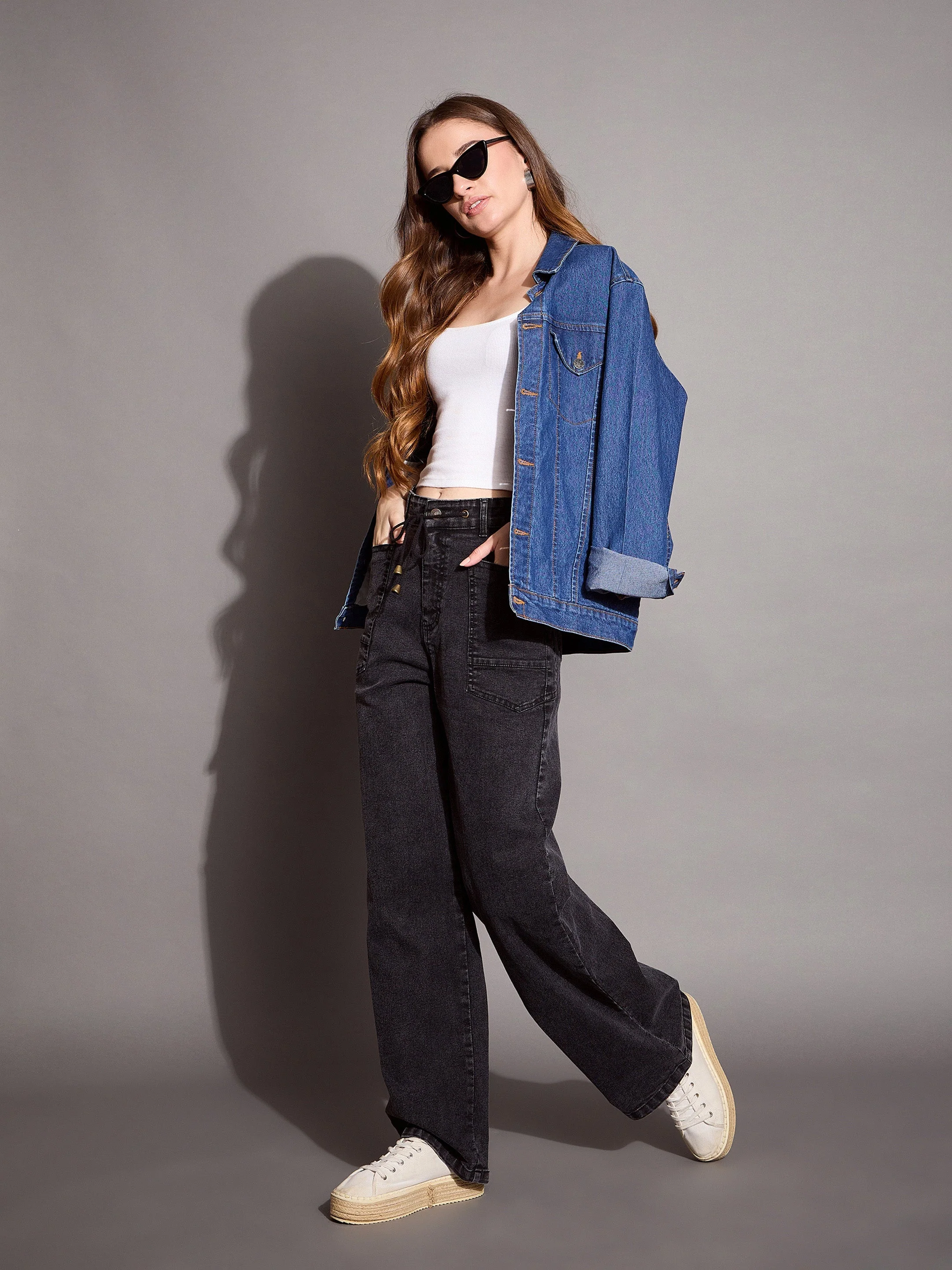 Women Black Wash Patch Pocket Straight Jeans - Image 2
