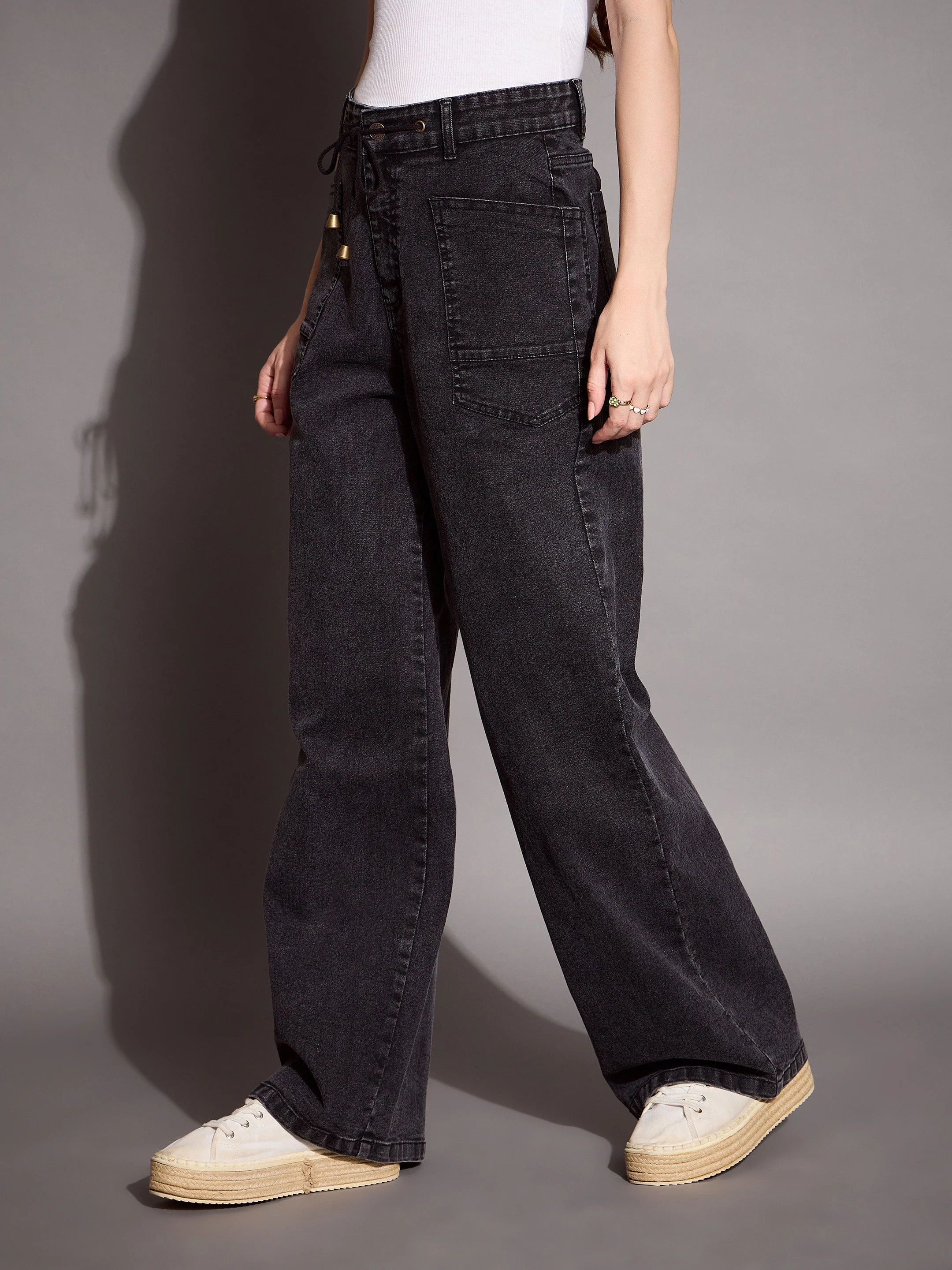 Women Black Wash Patch Pocket Straight Jeans - Image 3